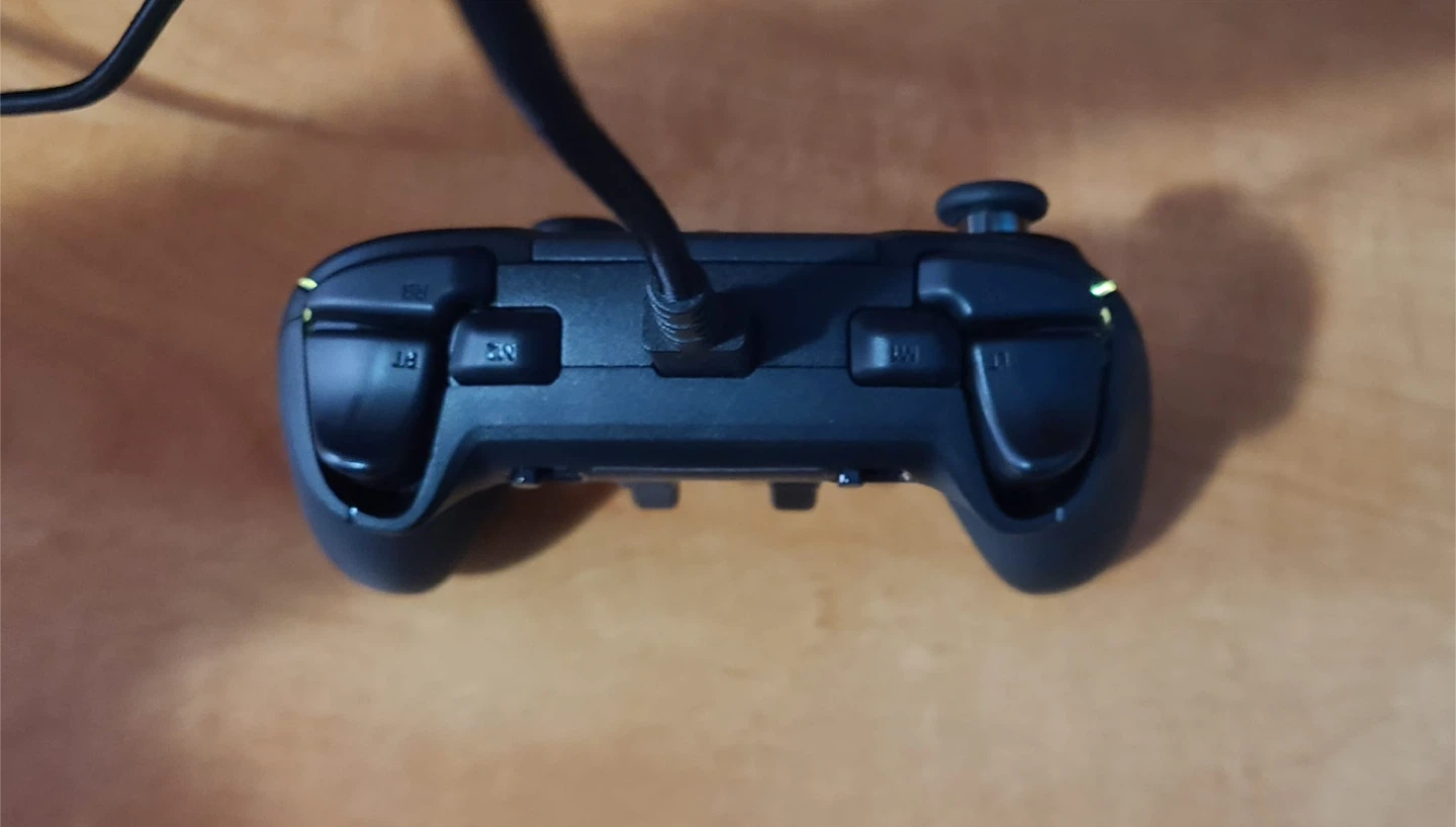 Razer Wolverine V2 Chroma Xbox Controller - New! - photo 4
