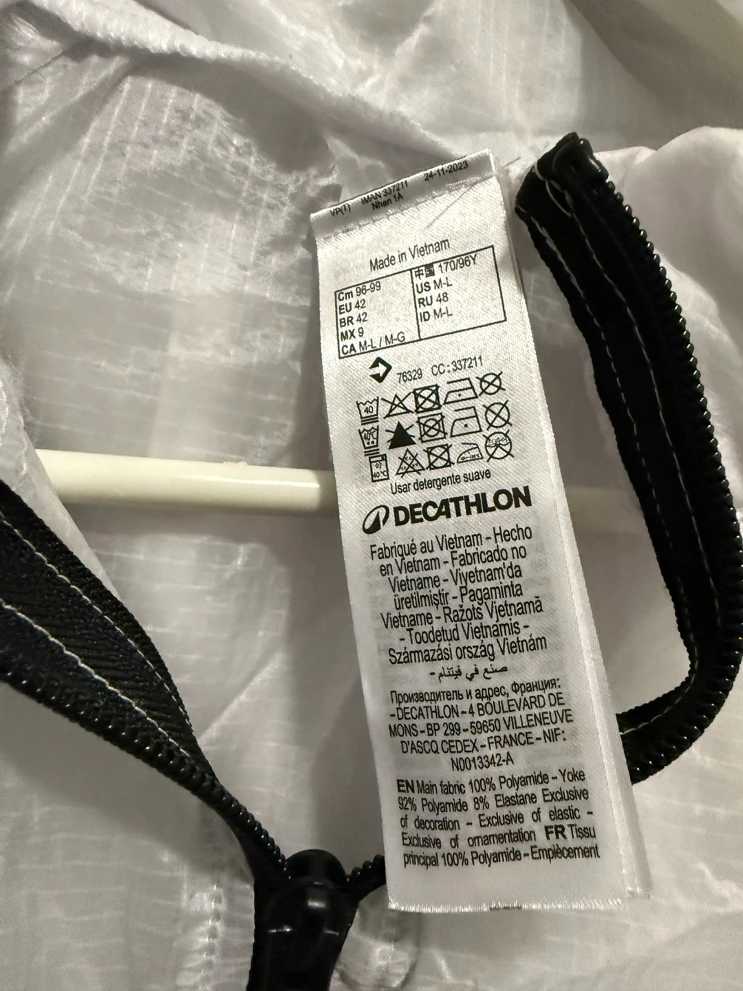 Decathlon White Windbreaker Jacket - Size M - photo 3