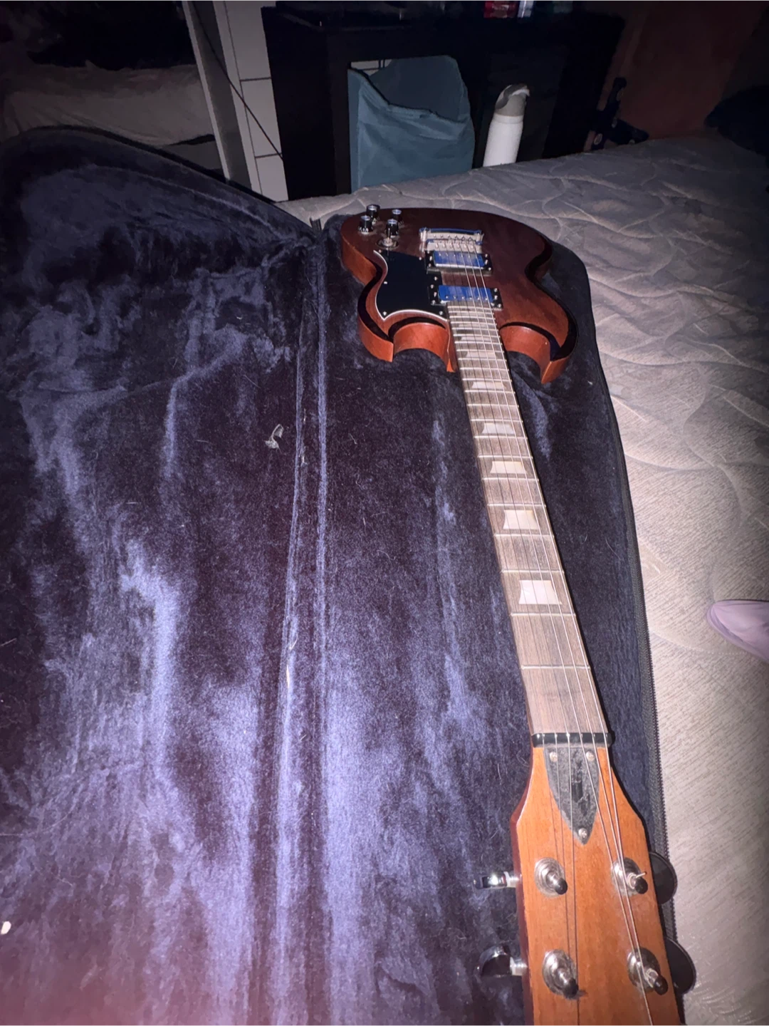 Electric Guitar, Valued around 200-300. - photo 4