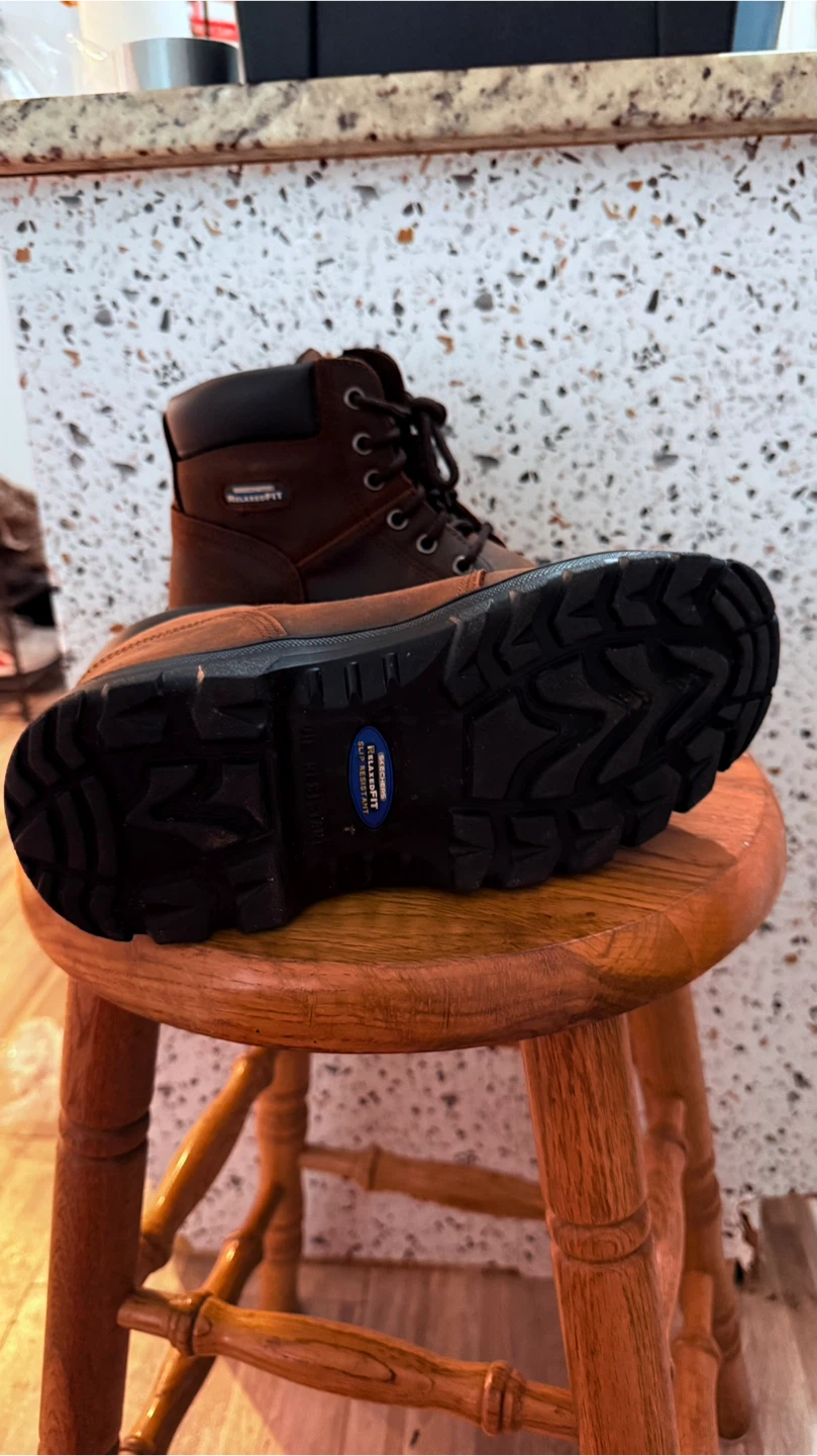Woman’s Relaxed Fit Work Boots