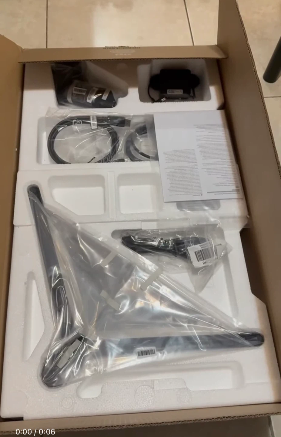 New Samsung Essential S3 27" Monitor - photo 3