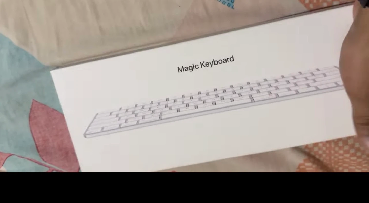Apple Magic Keyboard - Like New! - photo 2