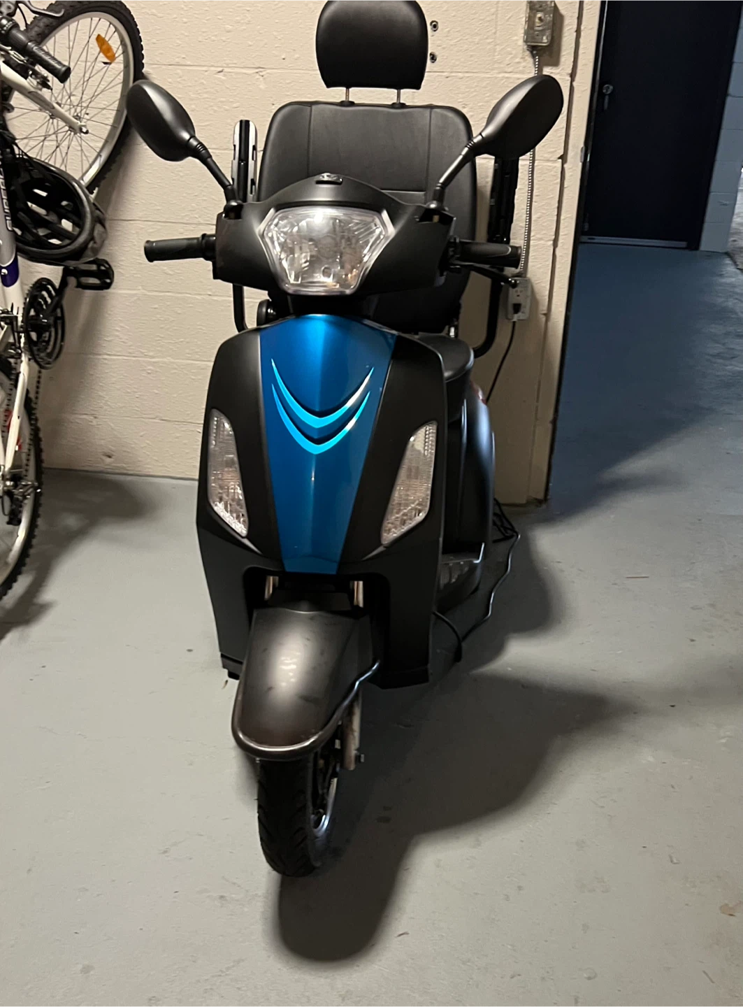 3 wheel Pride Raptor Mobility Scooter - Raptor