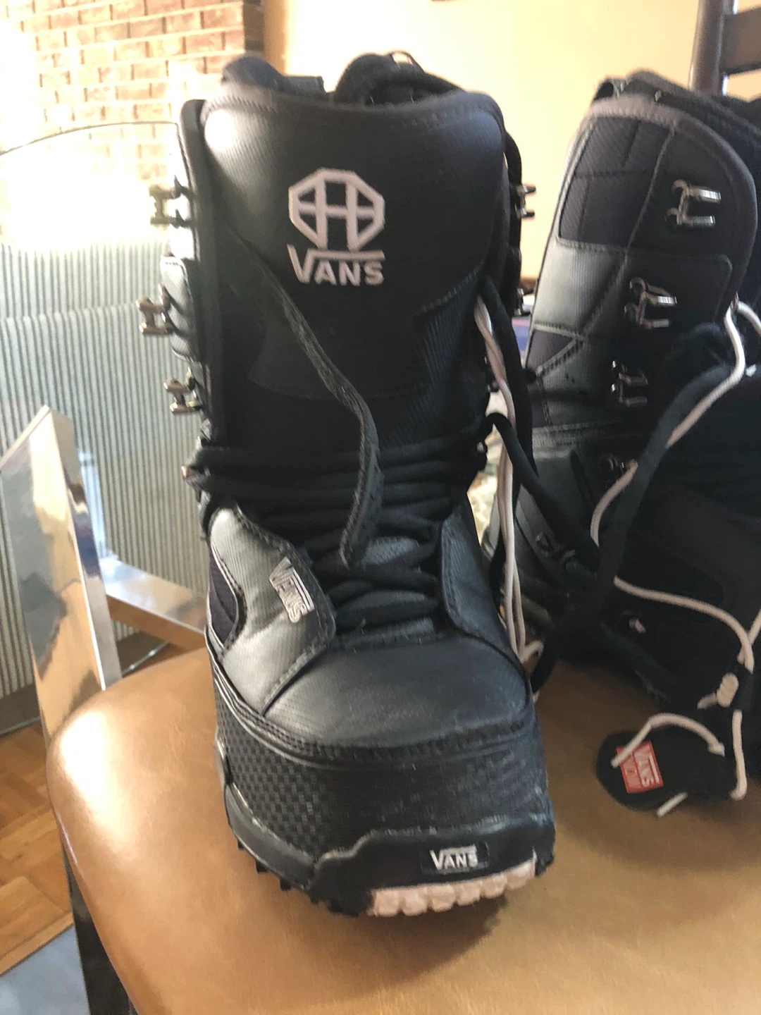 Vans BFB Snowboard Boots - US 9 - photo 2