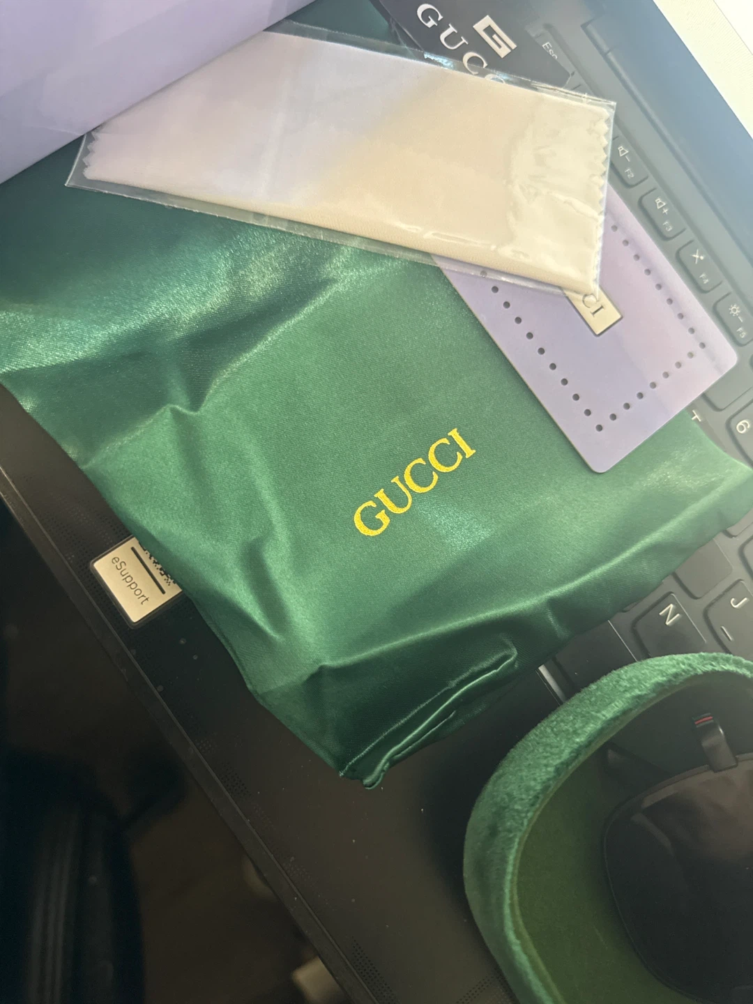 Gucci Sunglasses with Case - photo 3