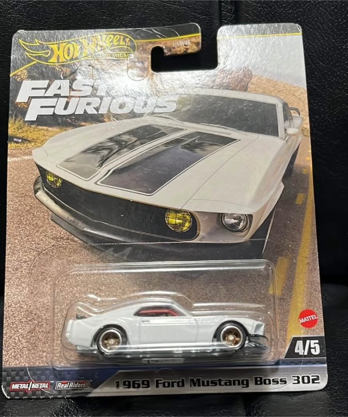 Hot wheels premium 1969 ford mustang boss 302