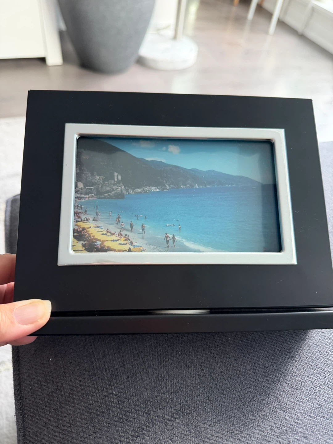 GREAT CONDITION Rotating Photo Album