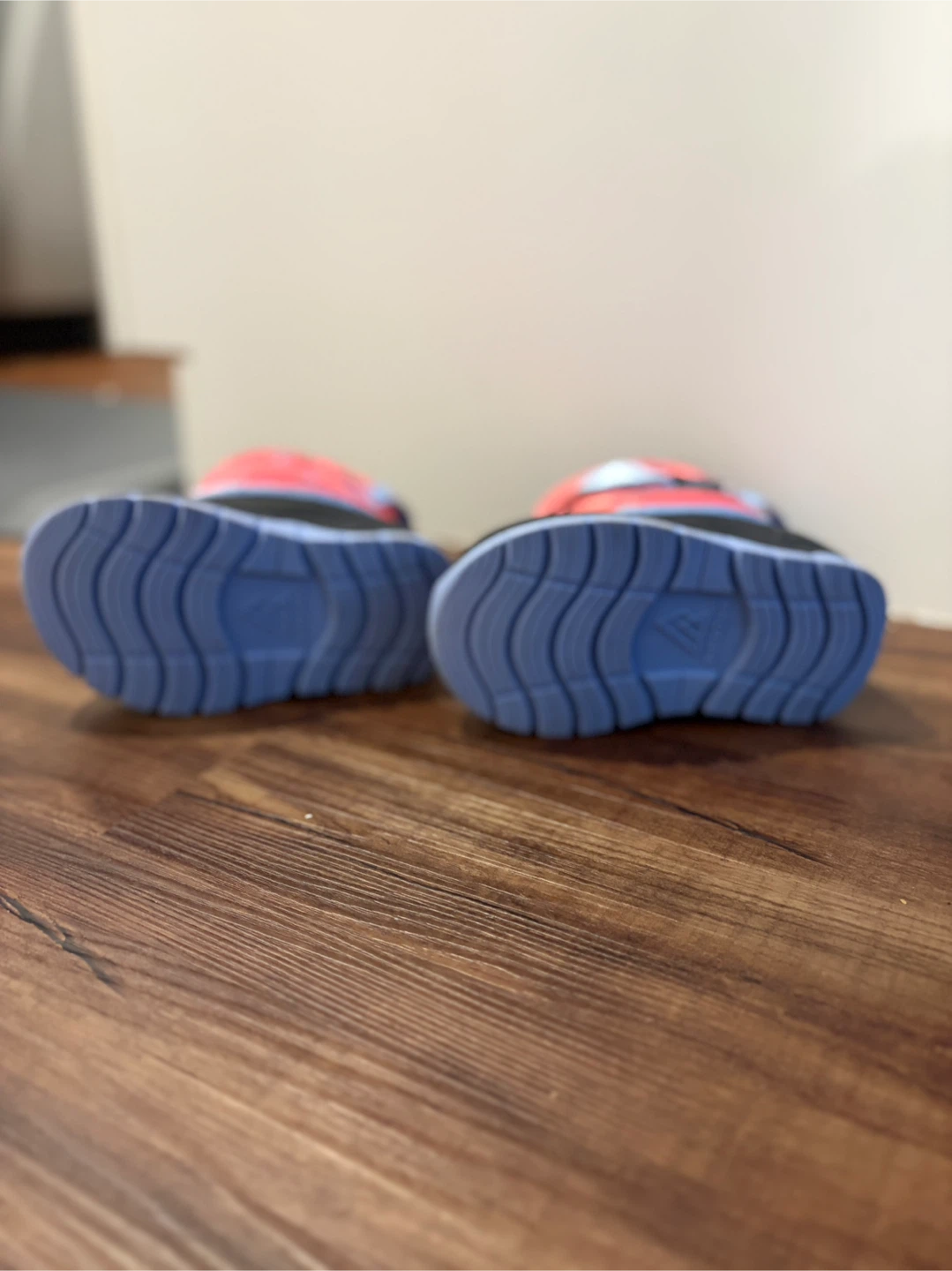 Brand new Toddler 8 snow boots 🥕 - photo 3