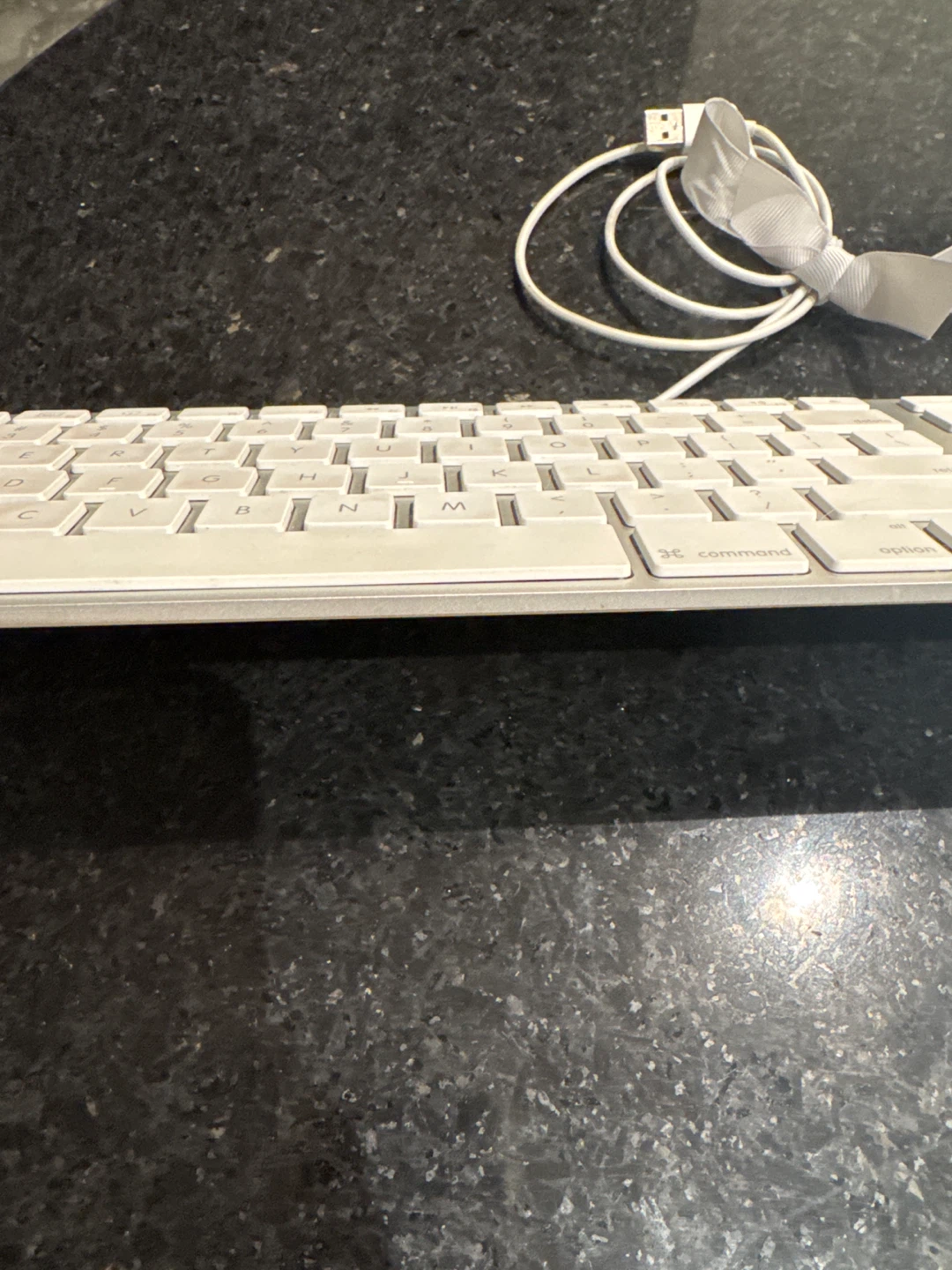 Apple A1243 Wired Keyboard - photo 5