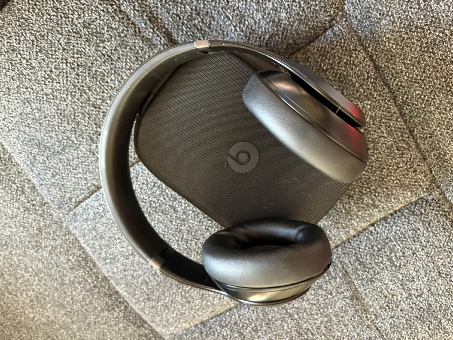 Beats Studio3 Wireless Headphones - Black - photo 2
