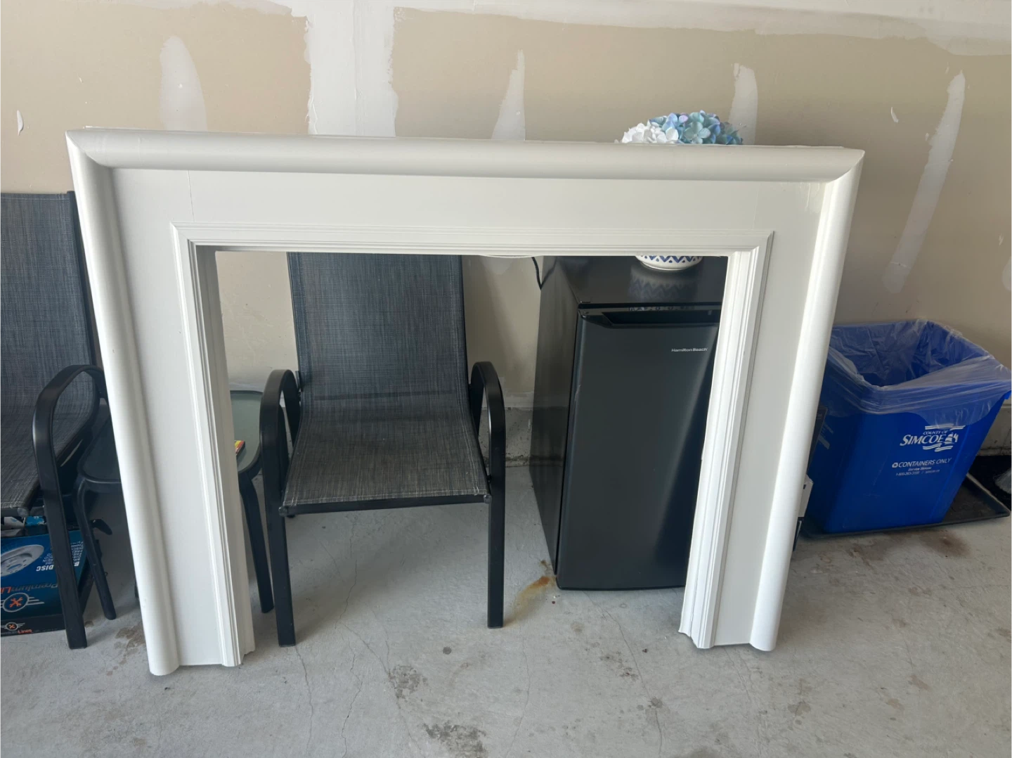 Fireplace Mantel with Marble Tiles - photo 2
