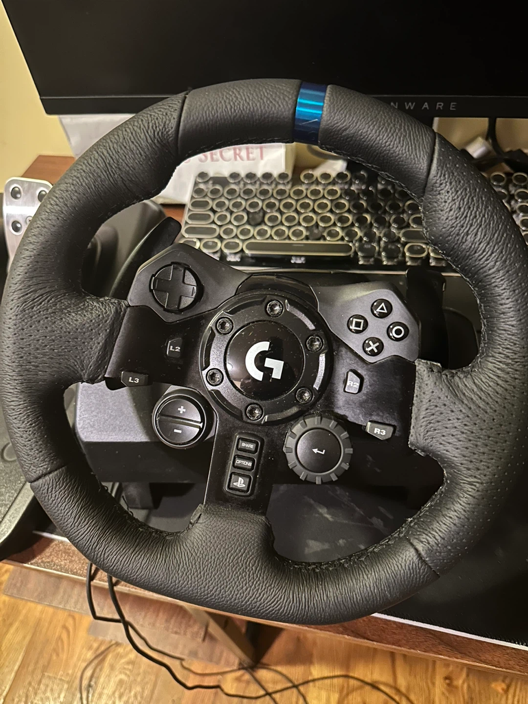 Logitech G923 Racing Wheel & Pedals - photo 2