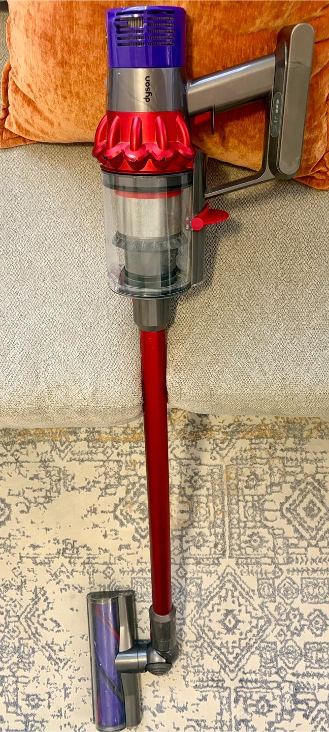 Dyson Cyclone V10 Motorhead Vacuum - photo 2