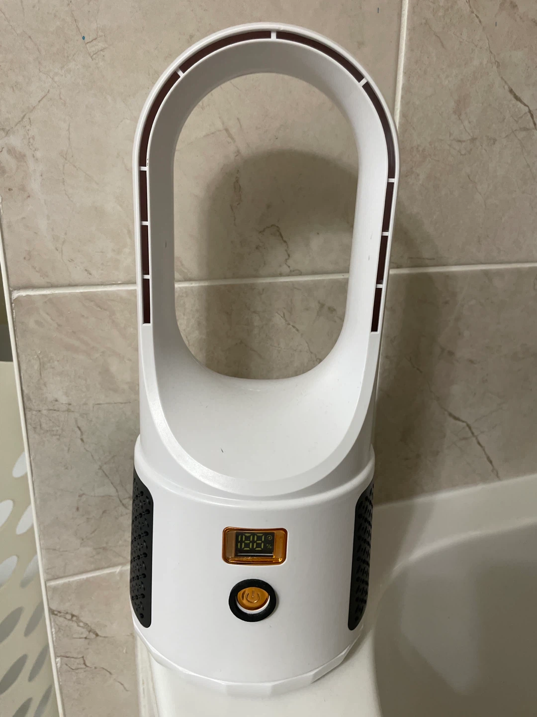 🥕 rechargeable White bladeless fan multiple settings
