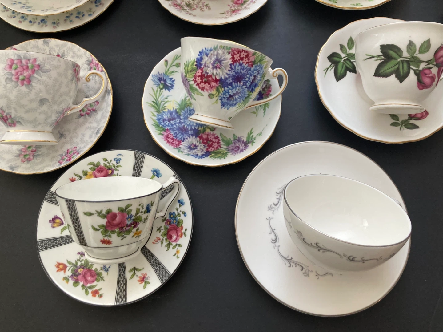Vintage 8 Teacups & Saucers - photo 4
