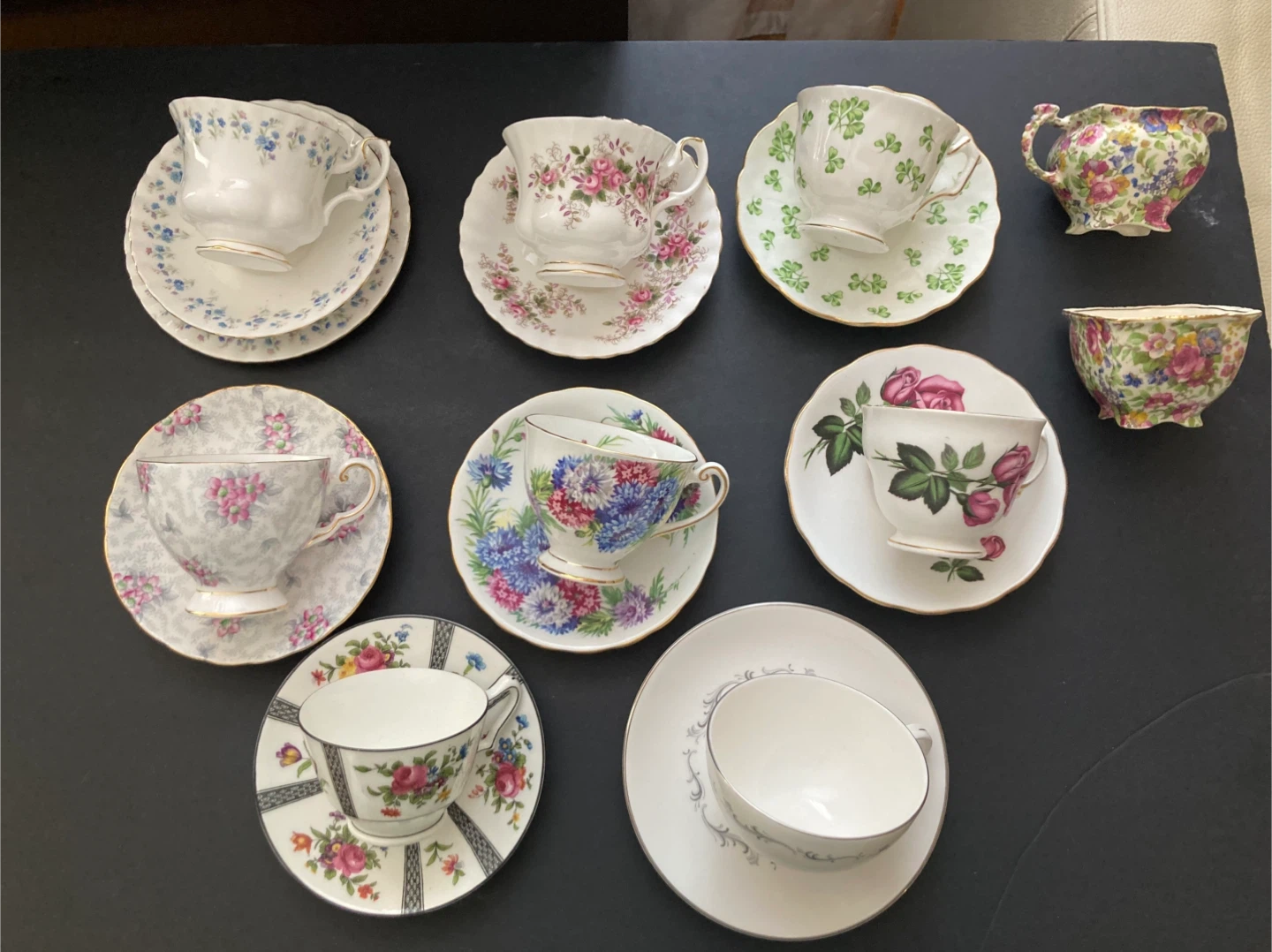 Vintage 8 Teacups & Saucers