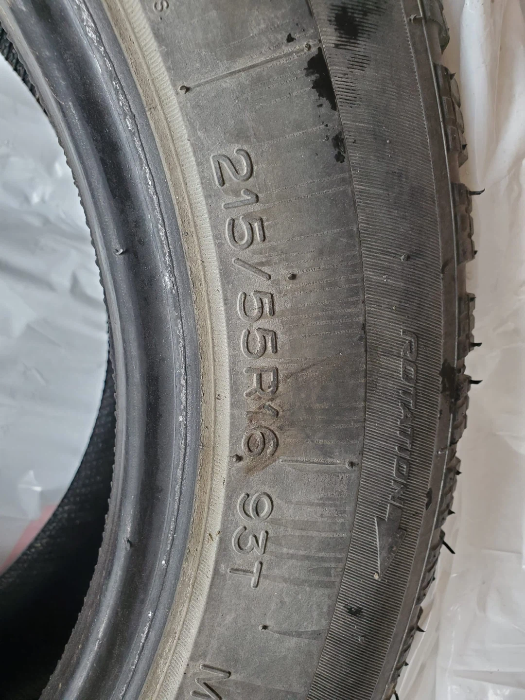 Tiger Paw Ice & Snow 3 Tire 215/55R16 - photo 2
