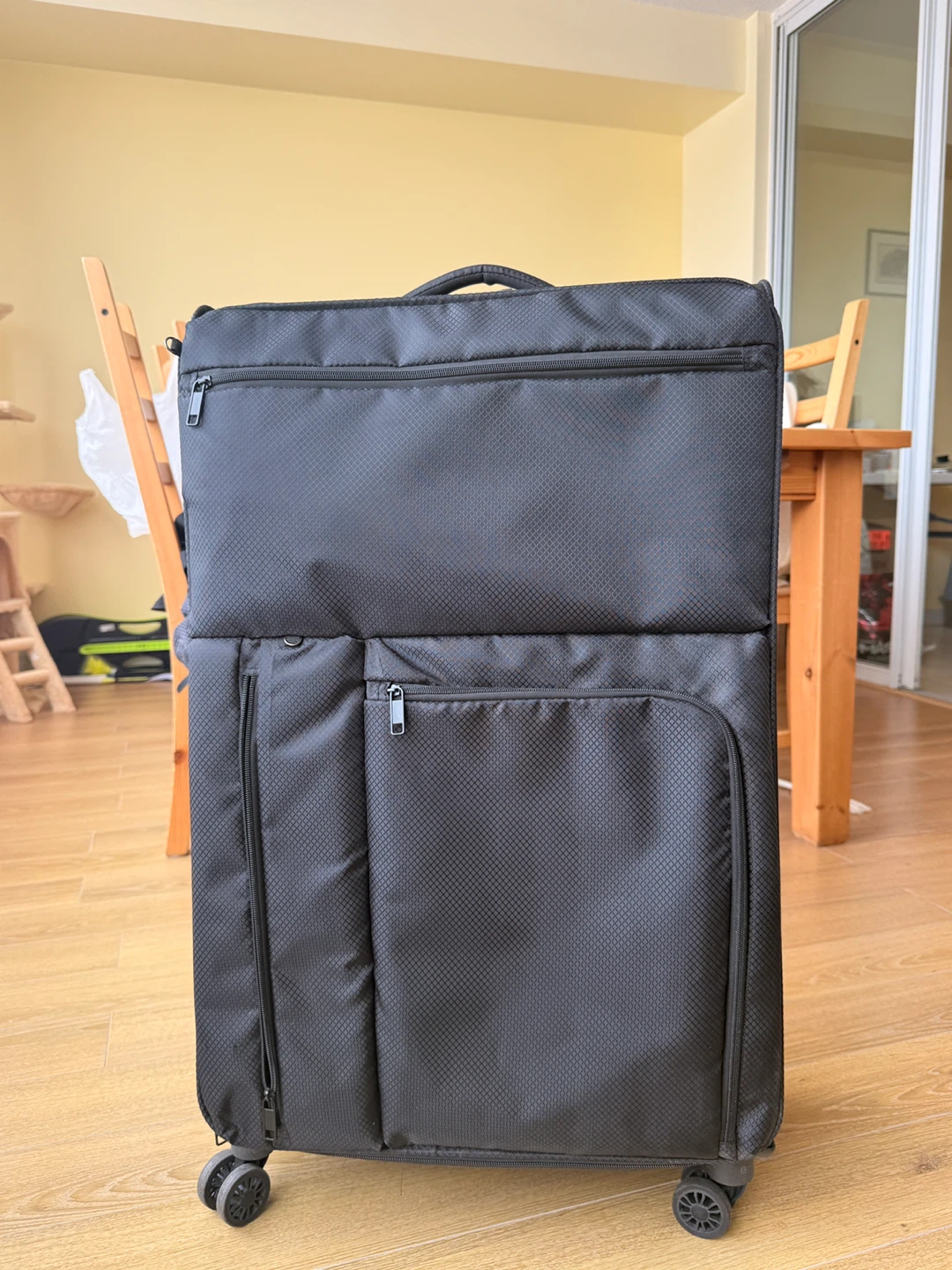 30-inch Lightweight Suitcase