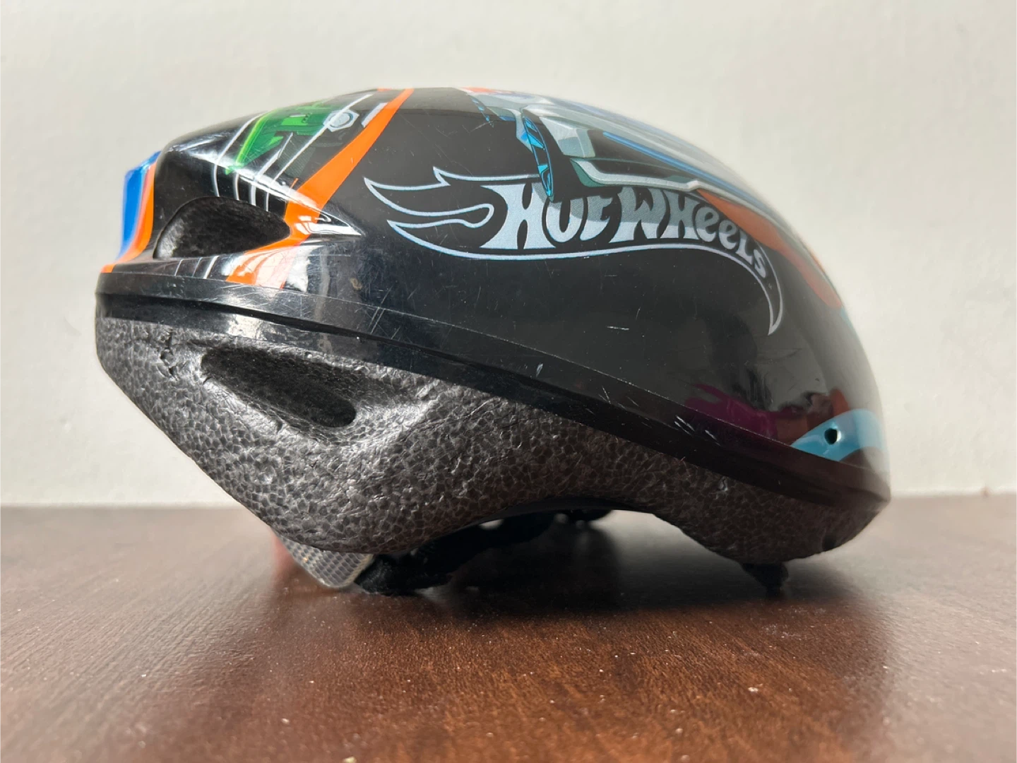 Hot Wheels Kids Helmet - Great Condition! - photo 2