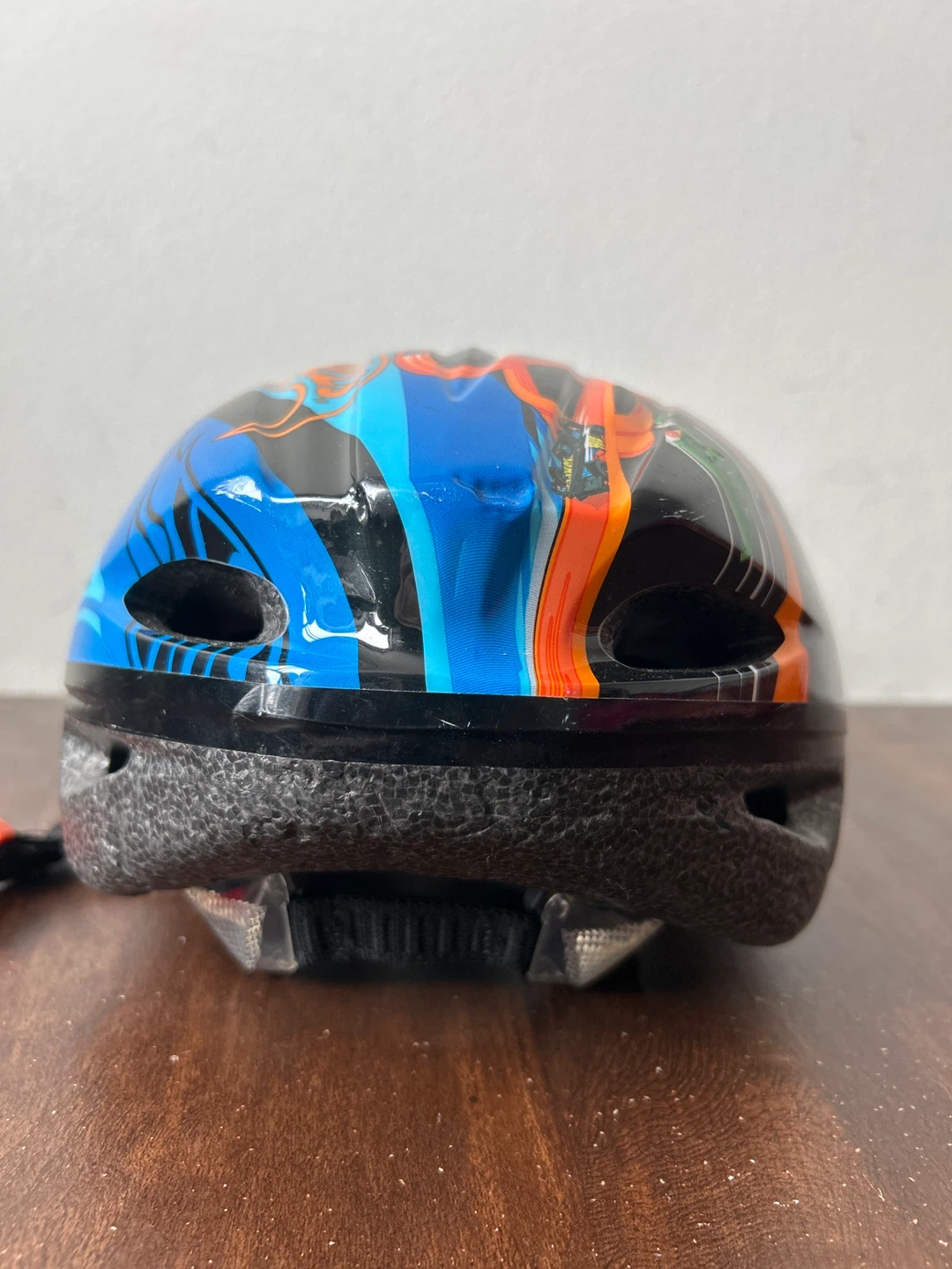 Hot Wheels Kids Helmet - Great Condition! - photo 3