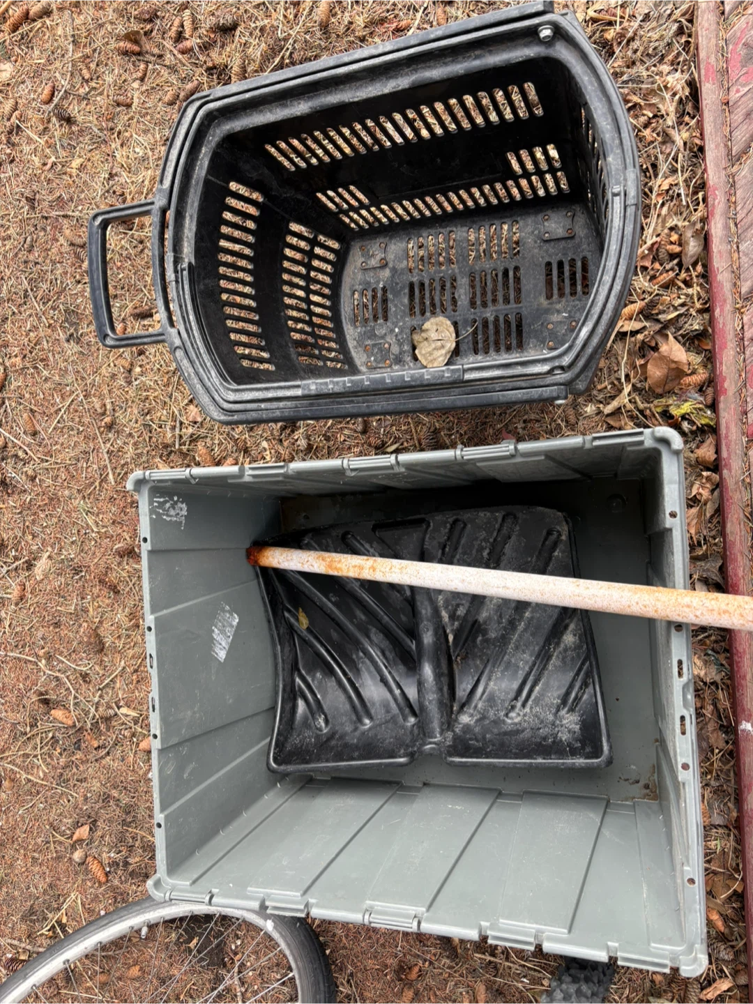Canadian Tire Storage Tote & Basket