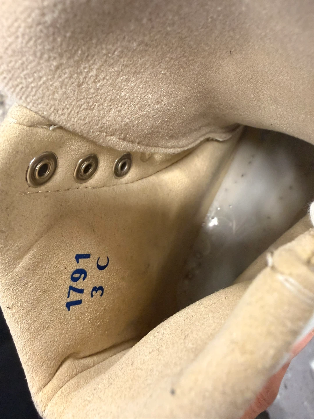 White Figure Ice Skates - Size 8 2/3