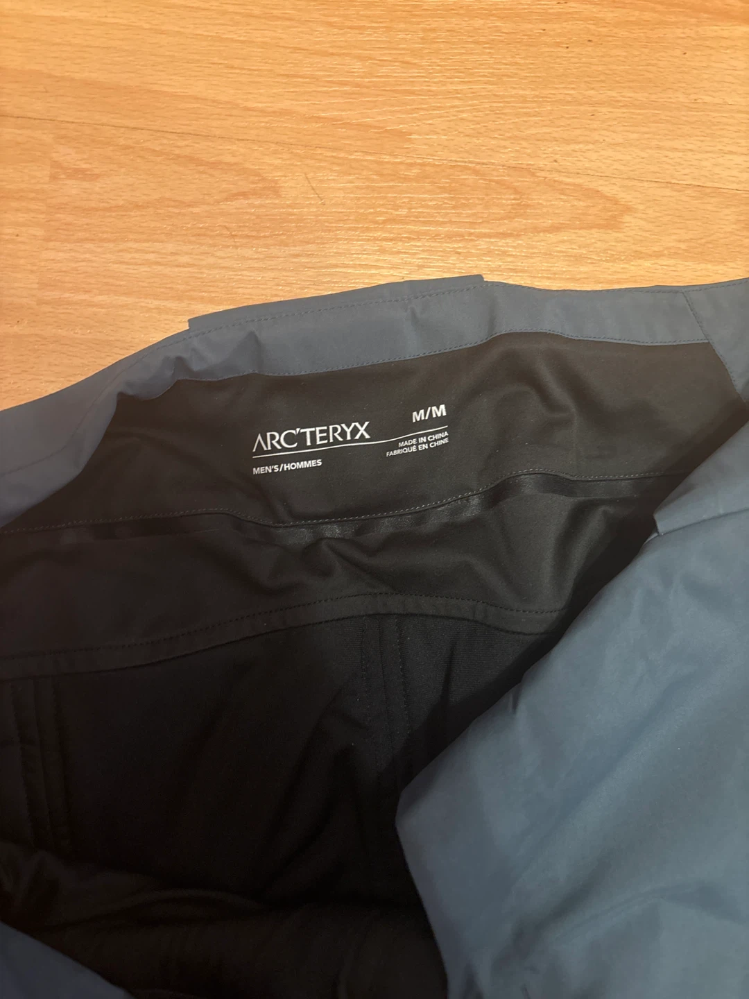 Arc'teryx SnowPants - Size M - photo 2