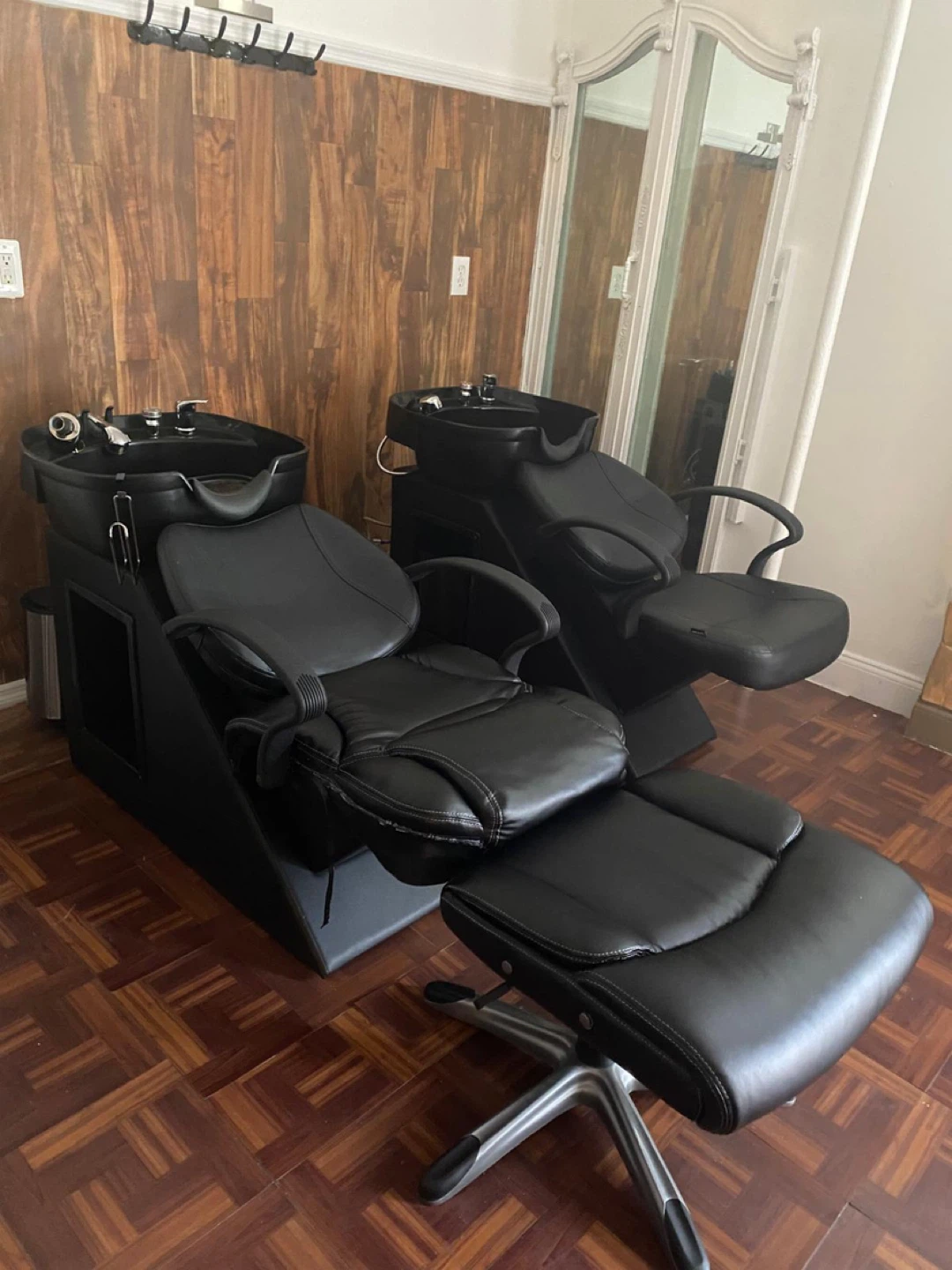 Salon Shampoo Bowl Chair - Black