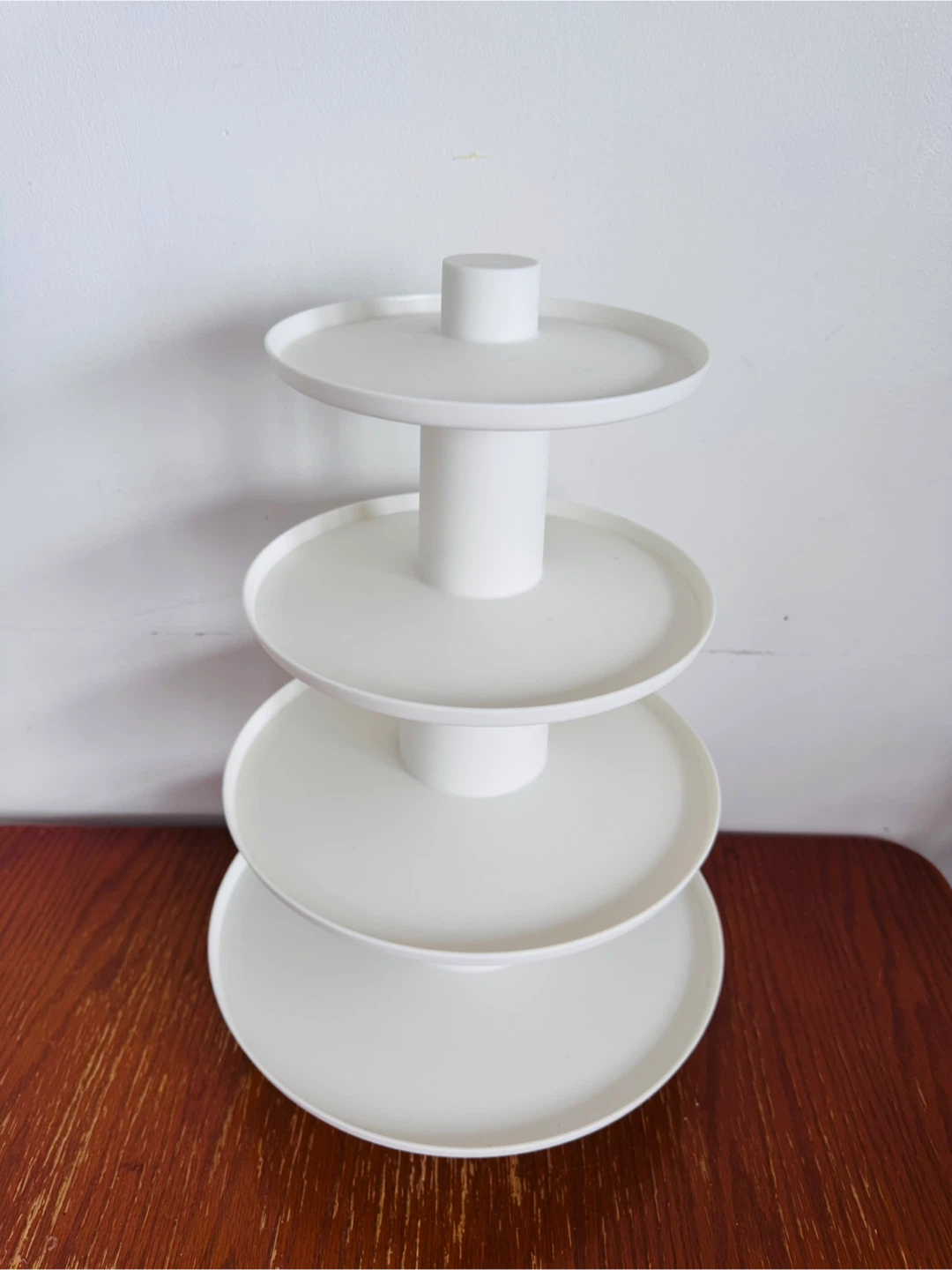 White 4-Tier muffin Stand