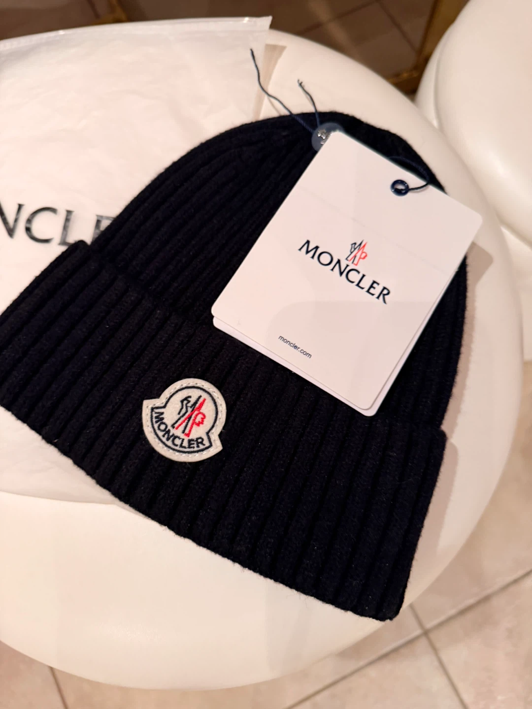 Moncler Black Beanie Hat Authentic 🥕 - photo 3