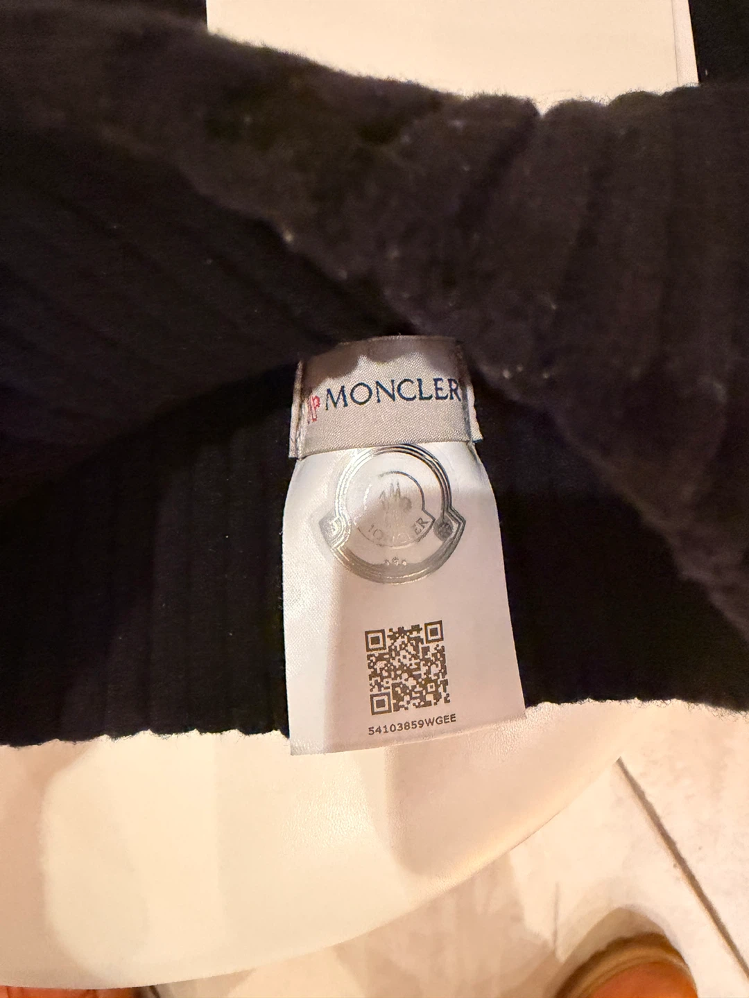 Moncler Black Beanie Hat Authentic 🥕 - photo 4