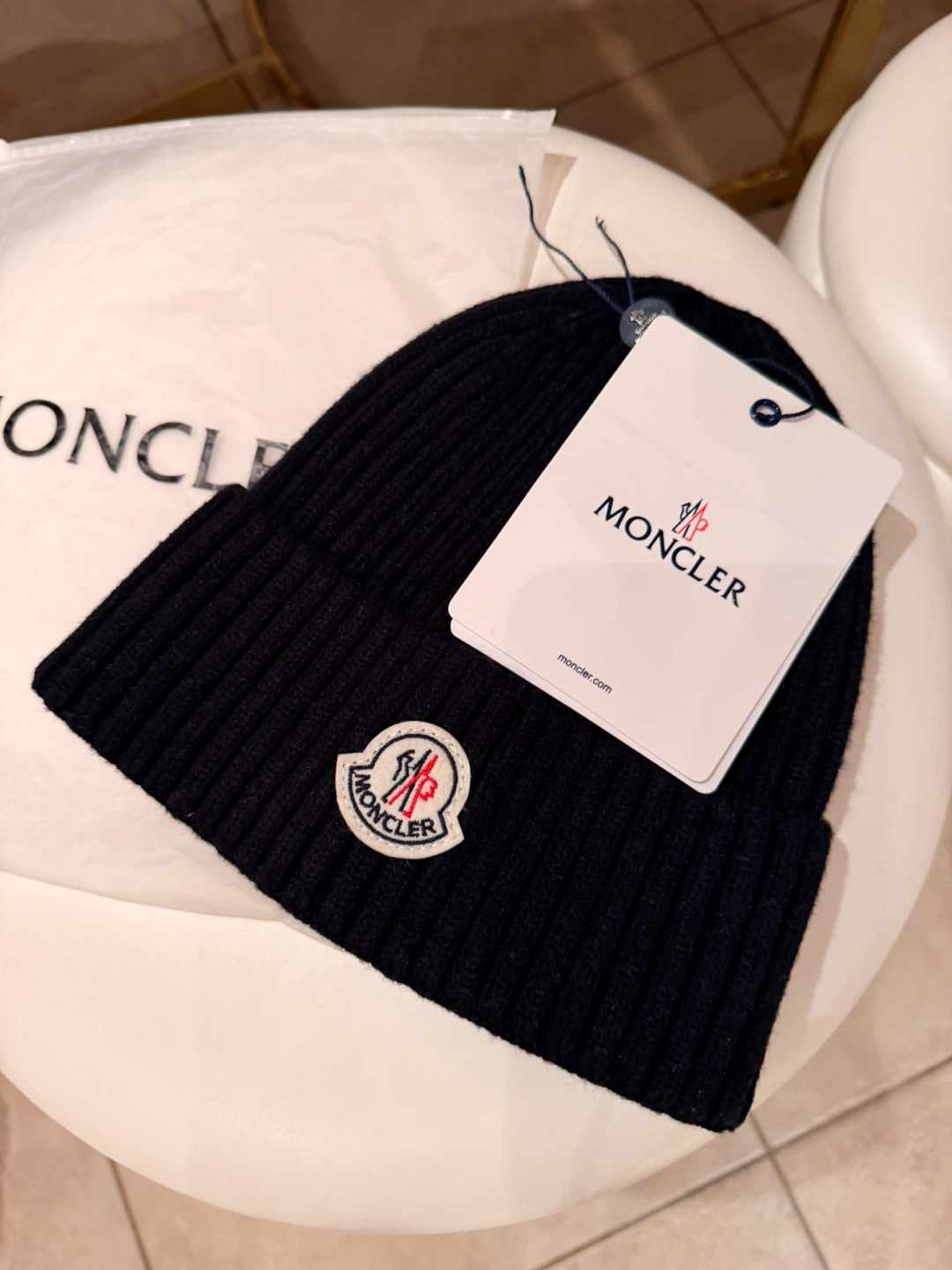 Moncler Black Beanie Hat Authentic 🥕 - photo 2