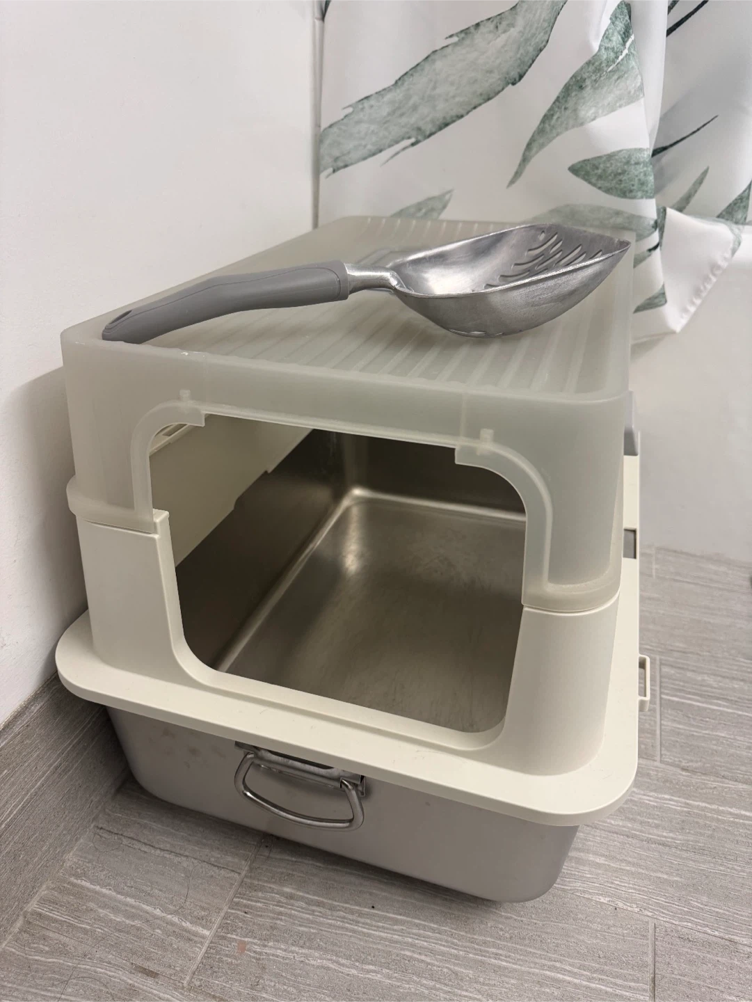 Stainless Steel Covered Cat Litter Box with Scoop