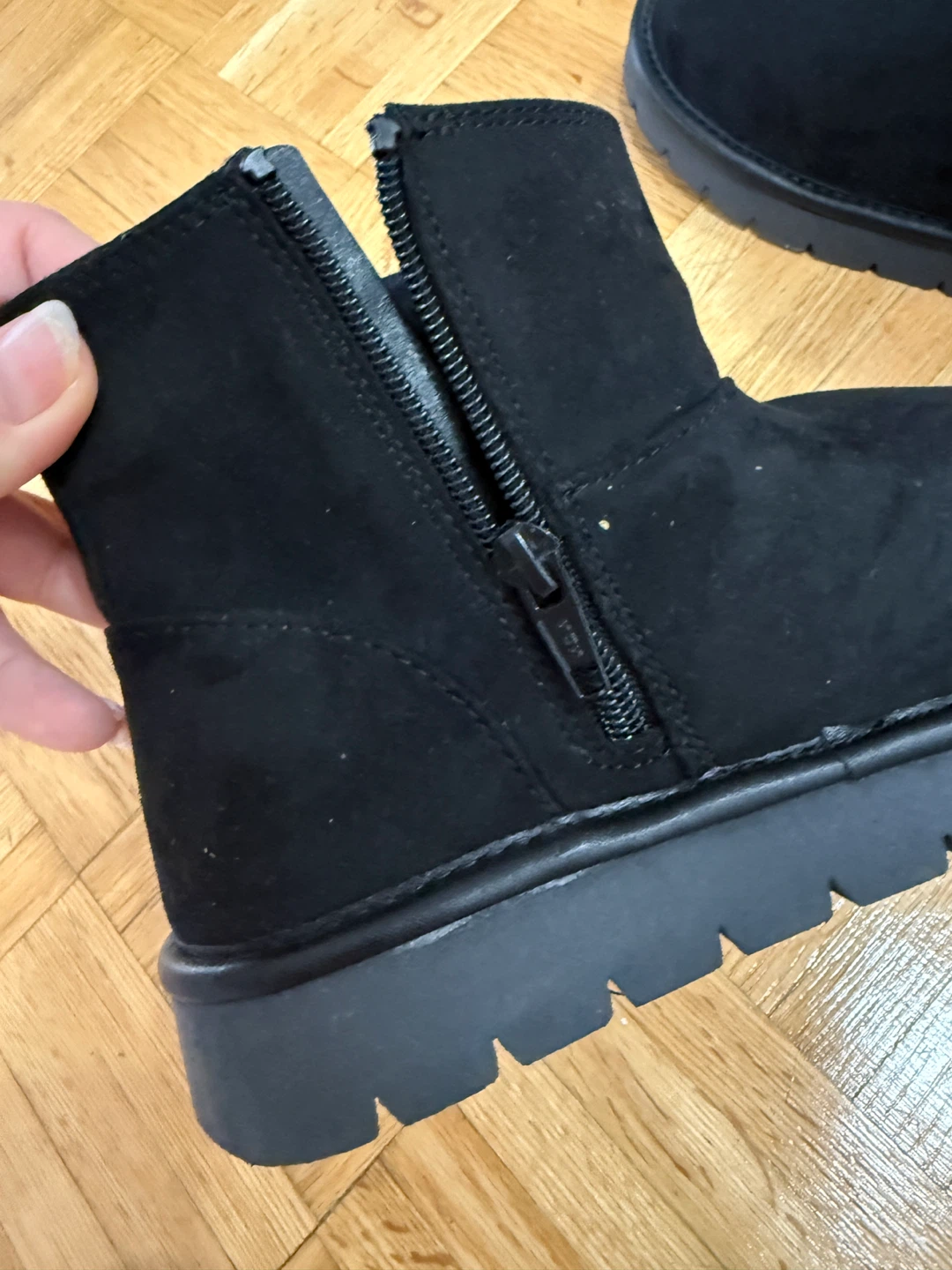 Universal thread  Black Ankle Boots - photo 5