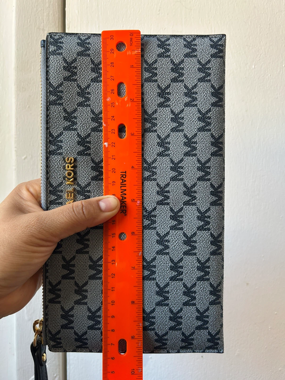 Michael Korks Wallet 🥕 - photo 3