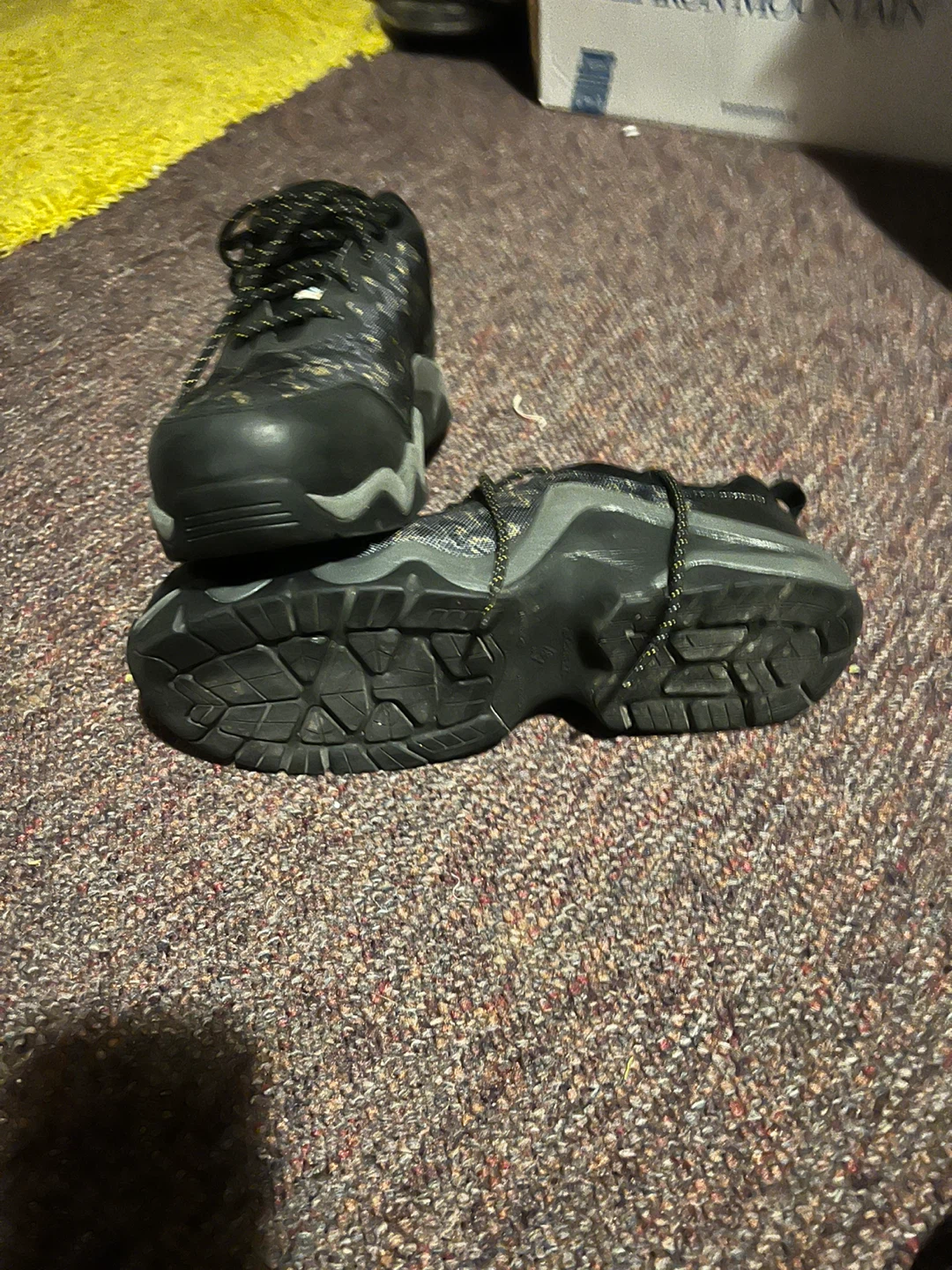 Iron Mountain Safety Shoes - Size 10.5 US - photo 3
