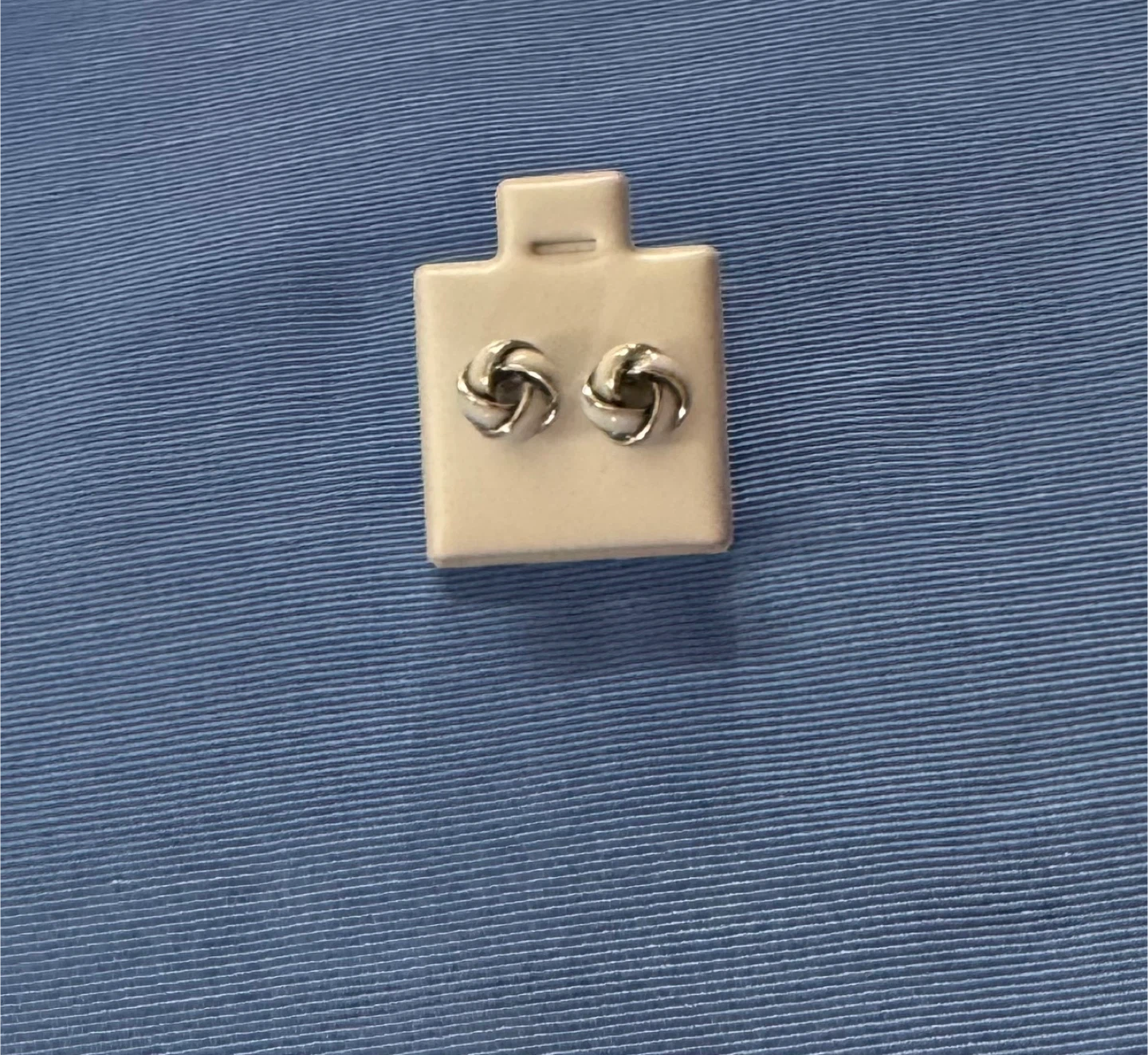 Silver tiny Knot Earrings w Mother of Pearl Enameling - photo 2