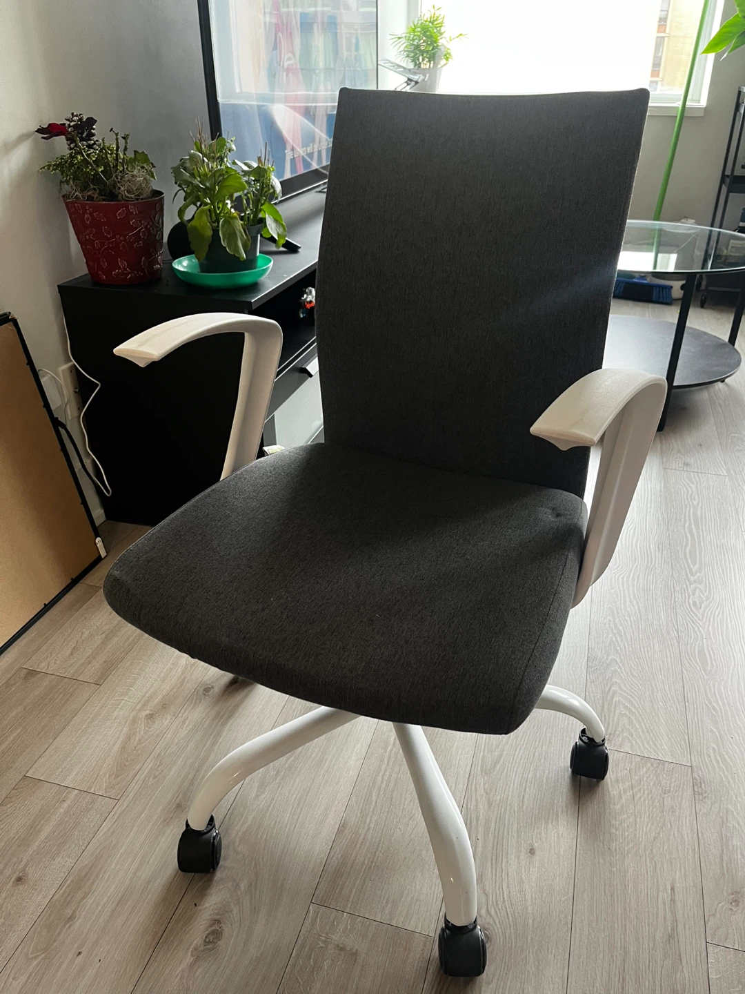 Grey Office Chair with White Frame - photo 5