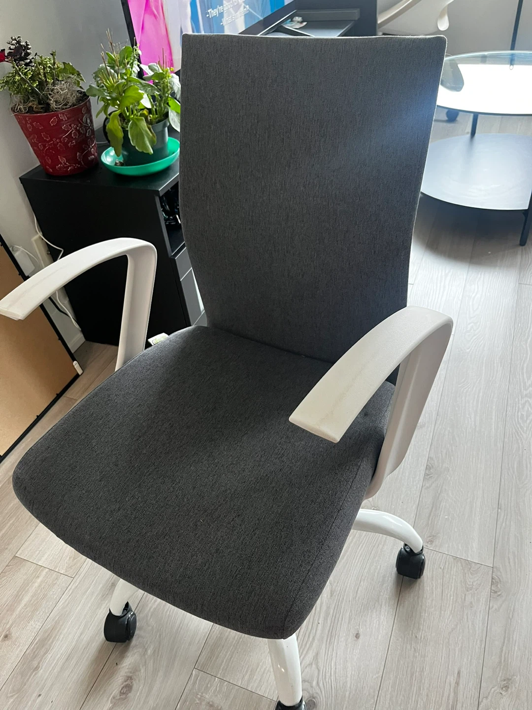 Grey Office Chair with White Frame - photo 4