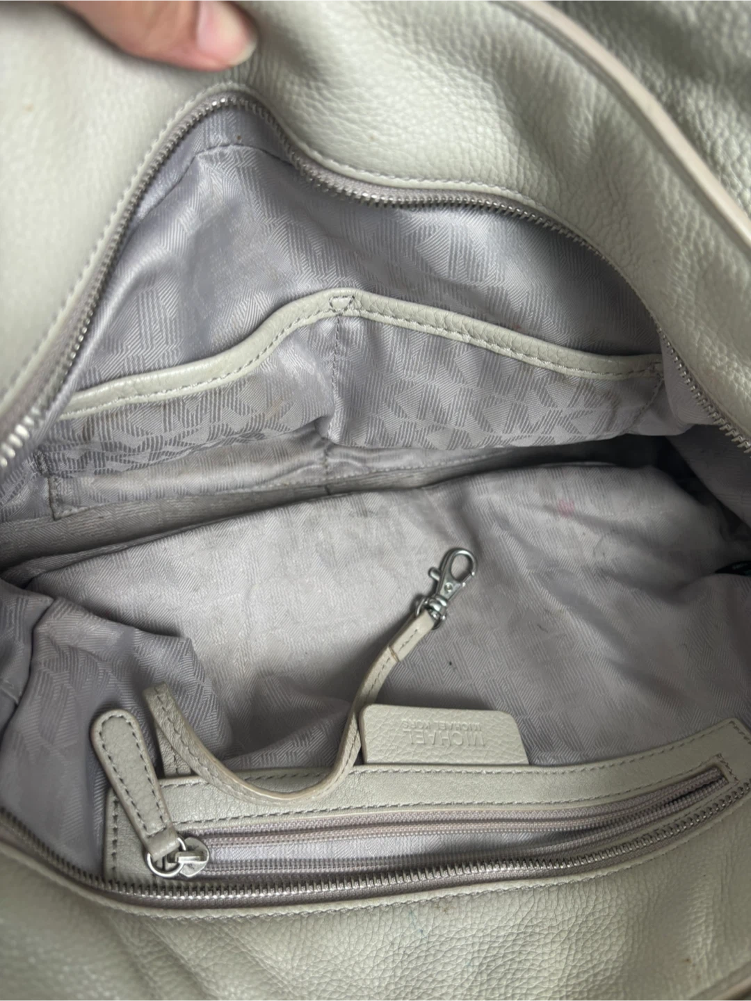Michael Kors Leather Shoulder Bag - photo 4