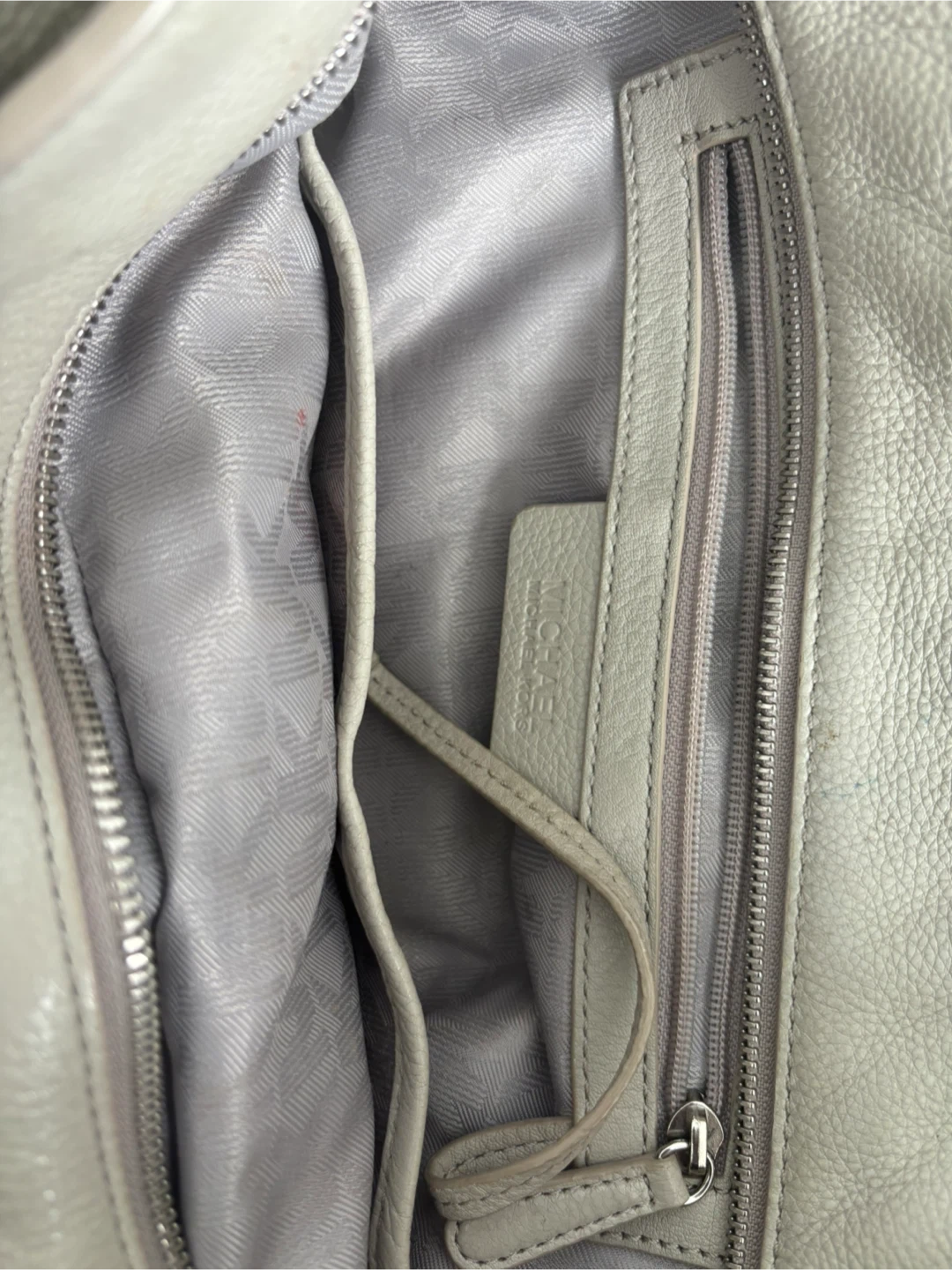 Michael Kors Leather Shoulder Bag - photo 3
