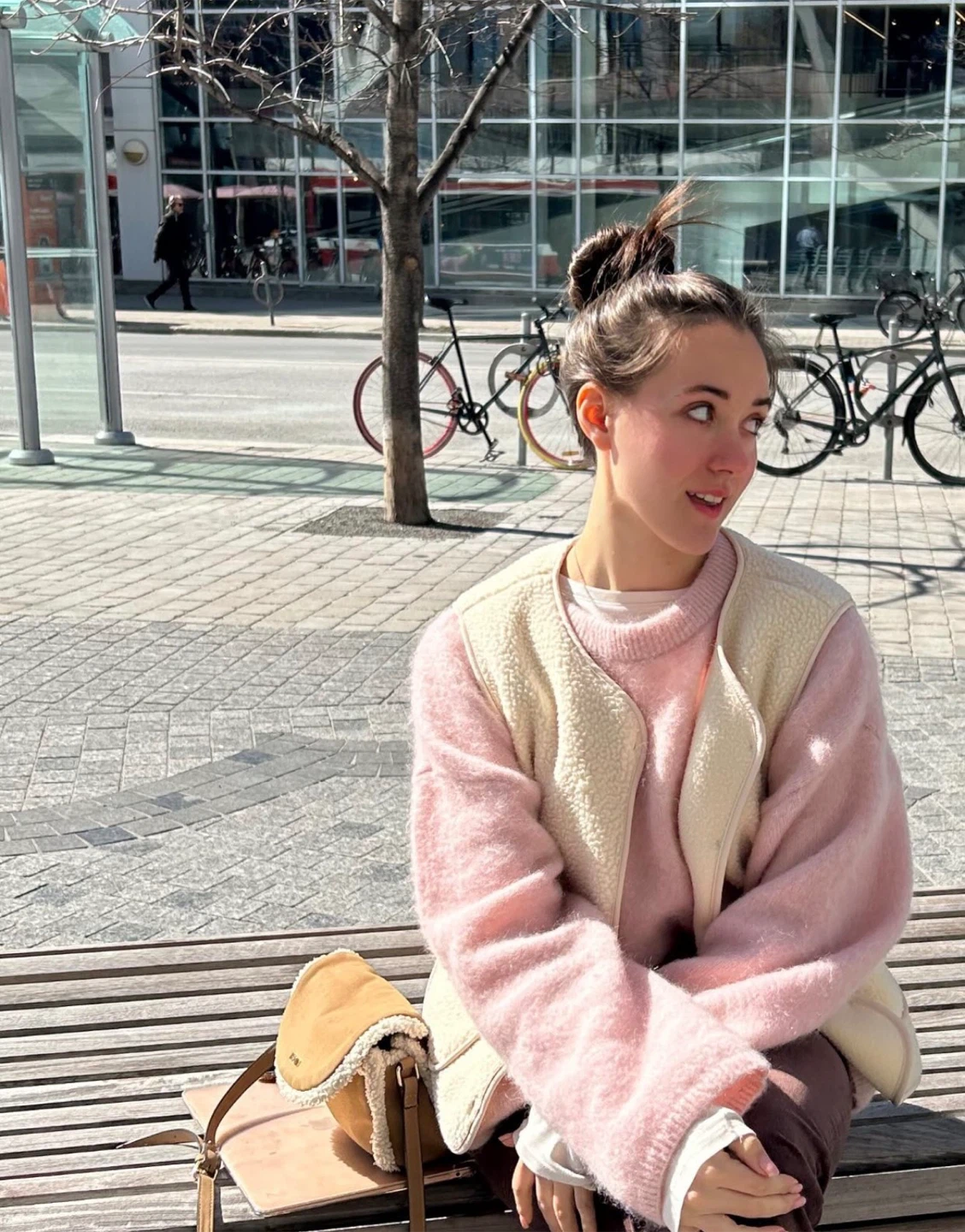 Pink warm sweater - photo 2