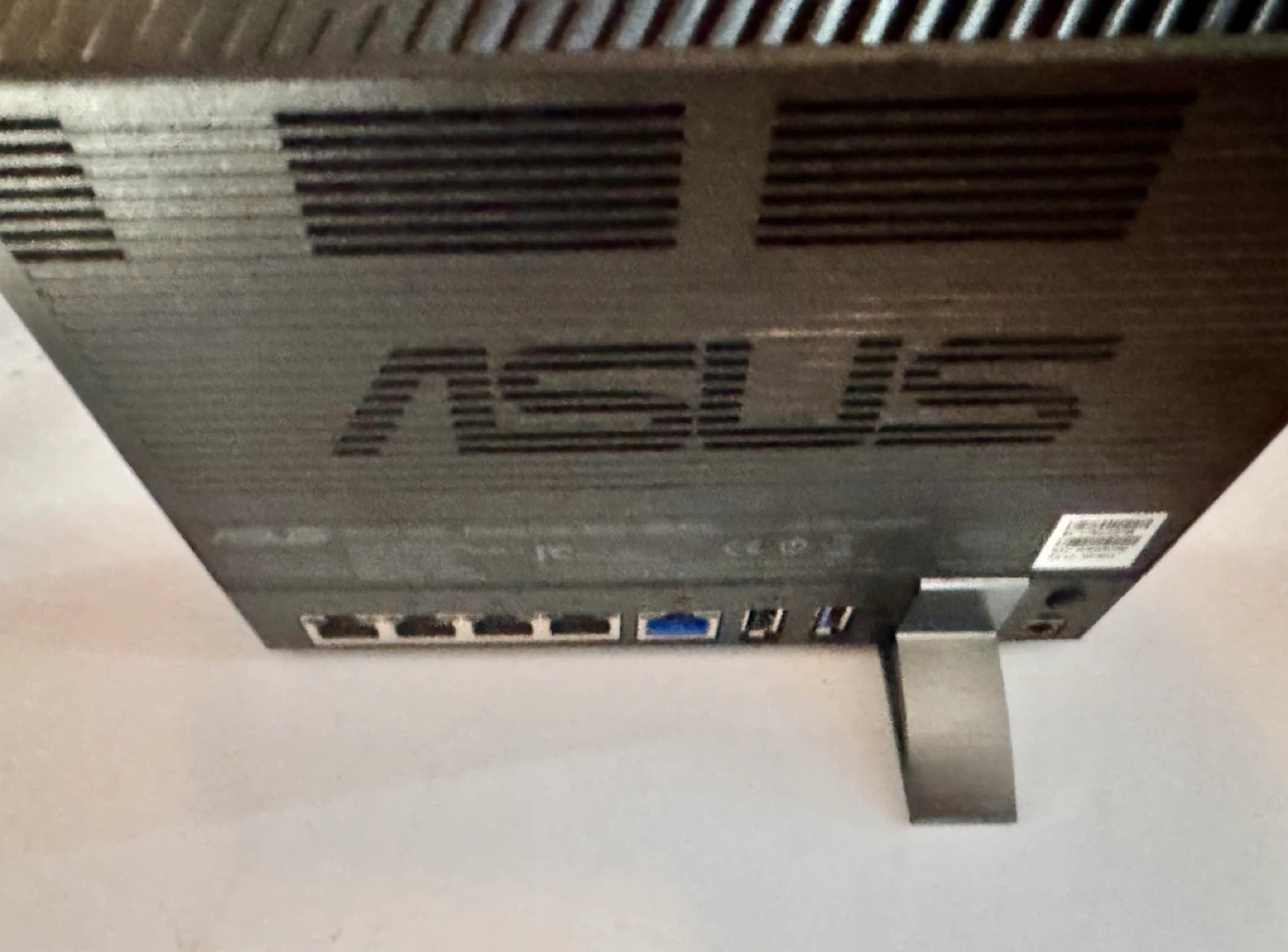 ASUS RT-AC56R Dual-band Wireless-AC1200 Gigabit Router - photo 2
