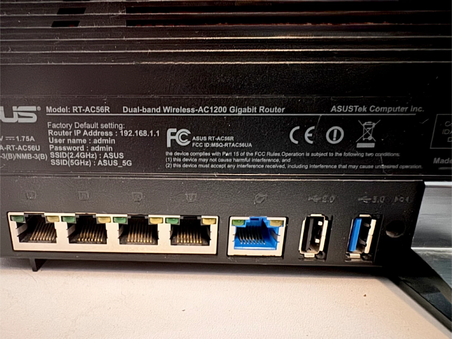 ASUS RT-AC56R Dual-band Wireless-AC1200 Gigabit Router - photo 3