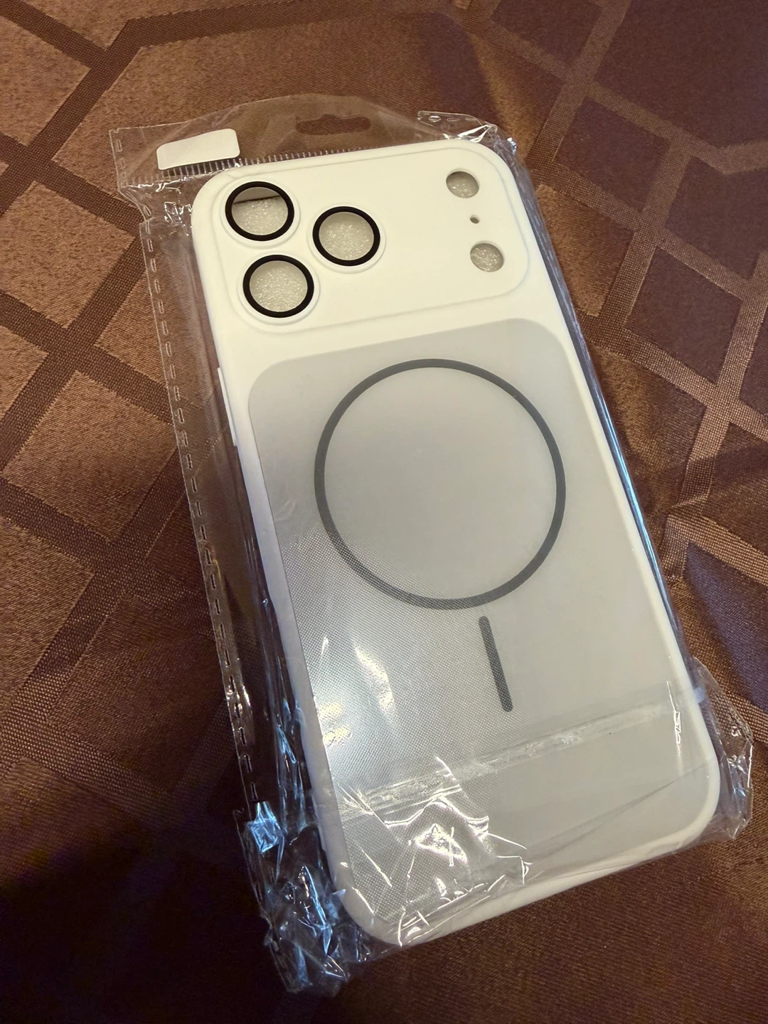 New iPhone 17 Pro Max Case - White - photo 2