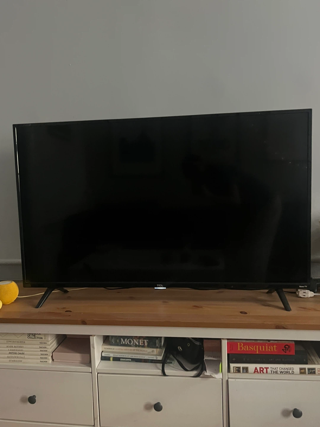 50 inch TCL Roku TV with remote - Netflix, Hulu, YouTube