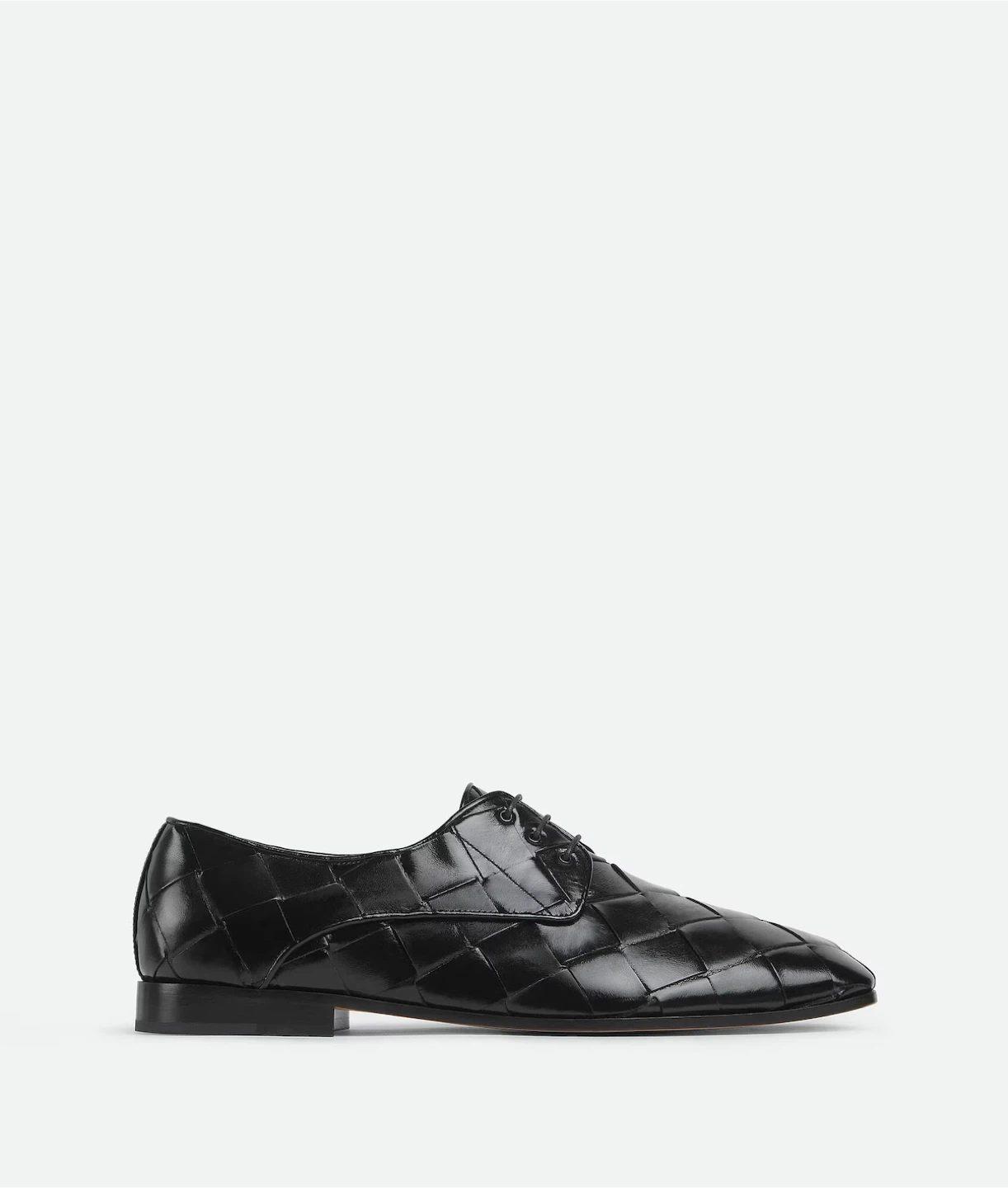 Bottega Veneta Roma Lace Up Shoes in Black Intrecciato Leather