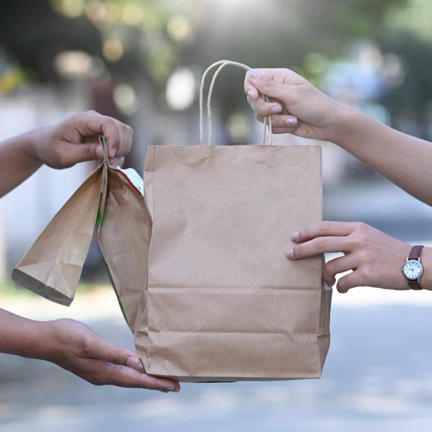 FOOD DELIVERY DRIVERS NEEDED