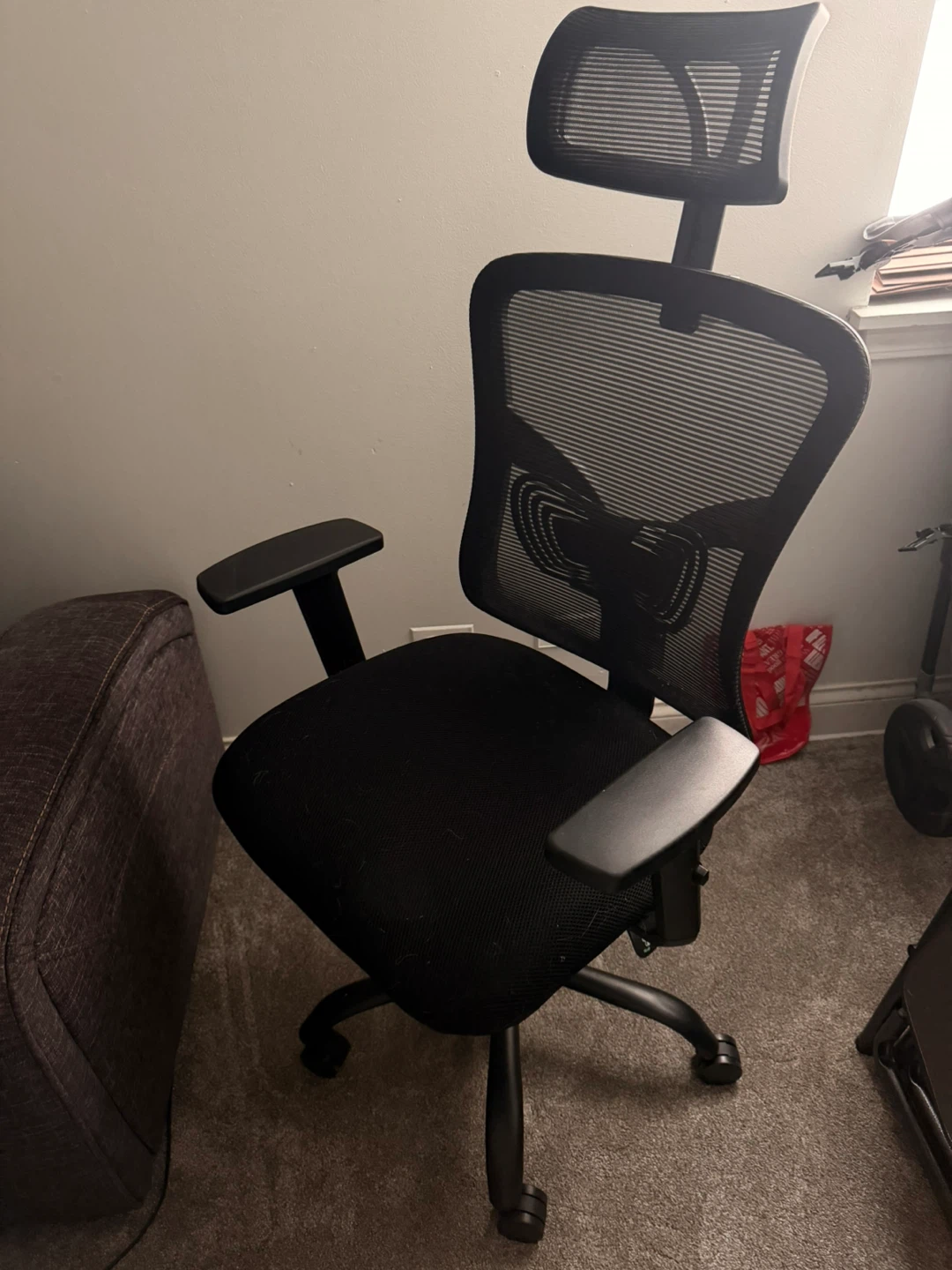 Ergonomic Mesh Office Chair with Headrest