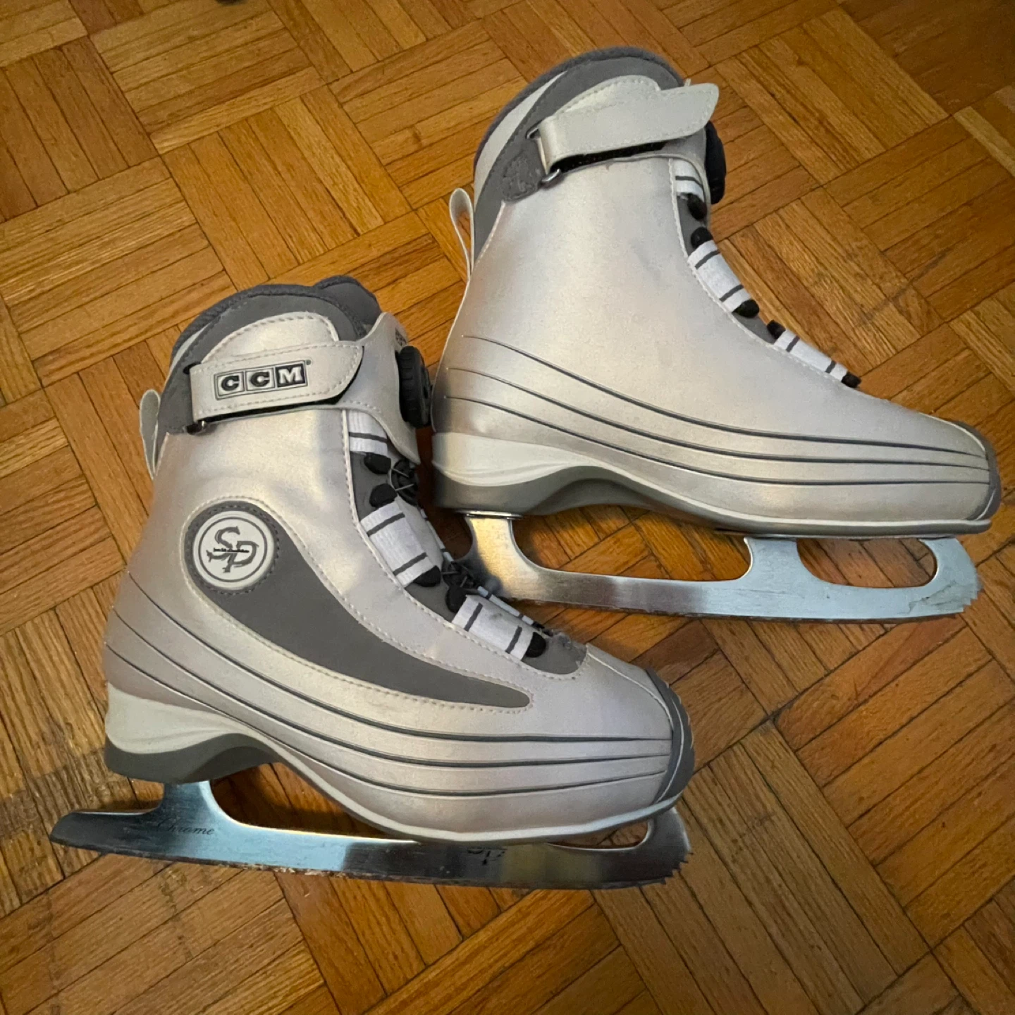 CCM SP Ice Skates - Size 6